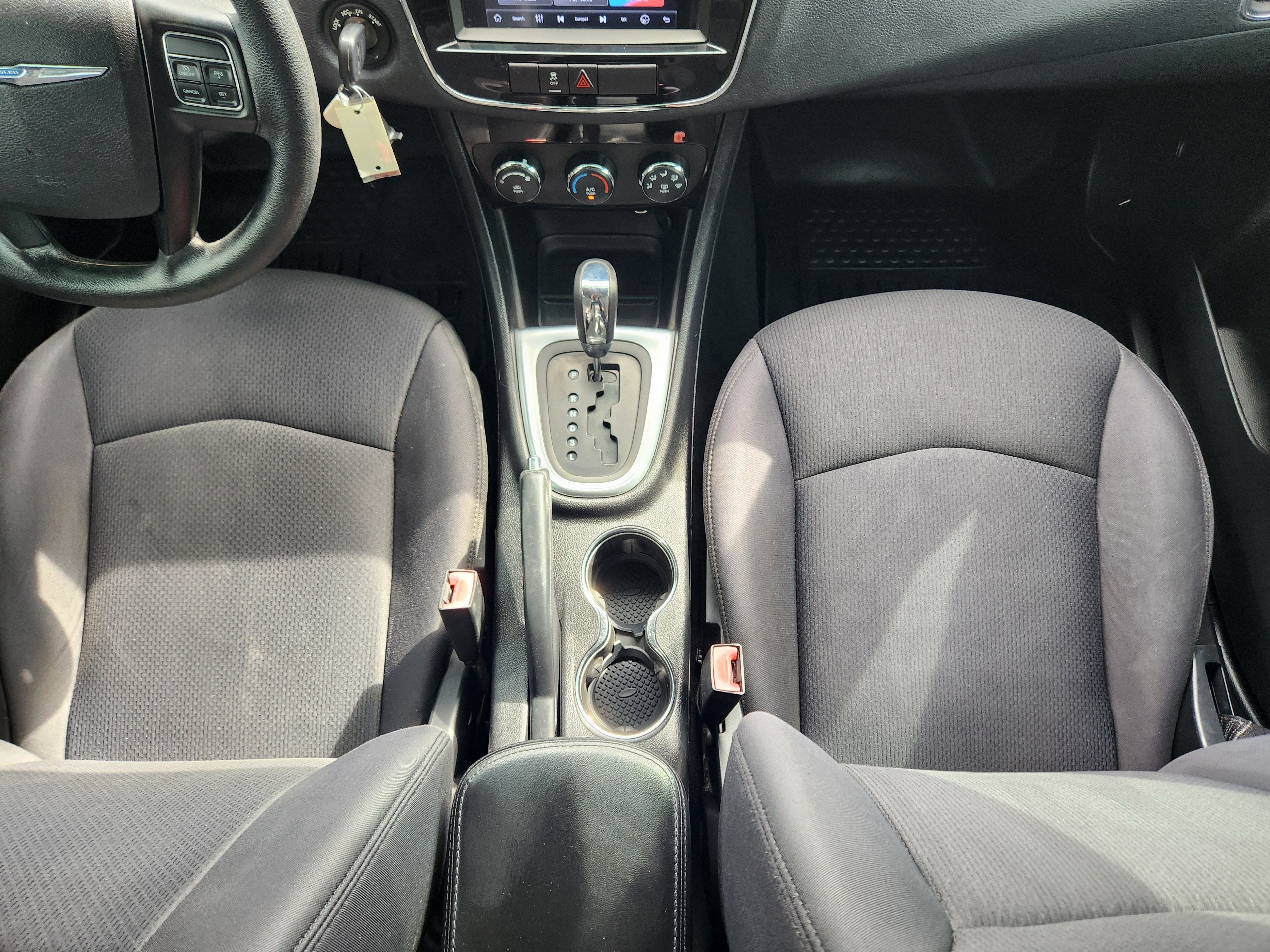 2014 Chrysler 200 LX