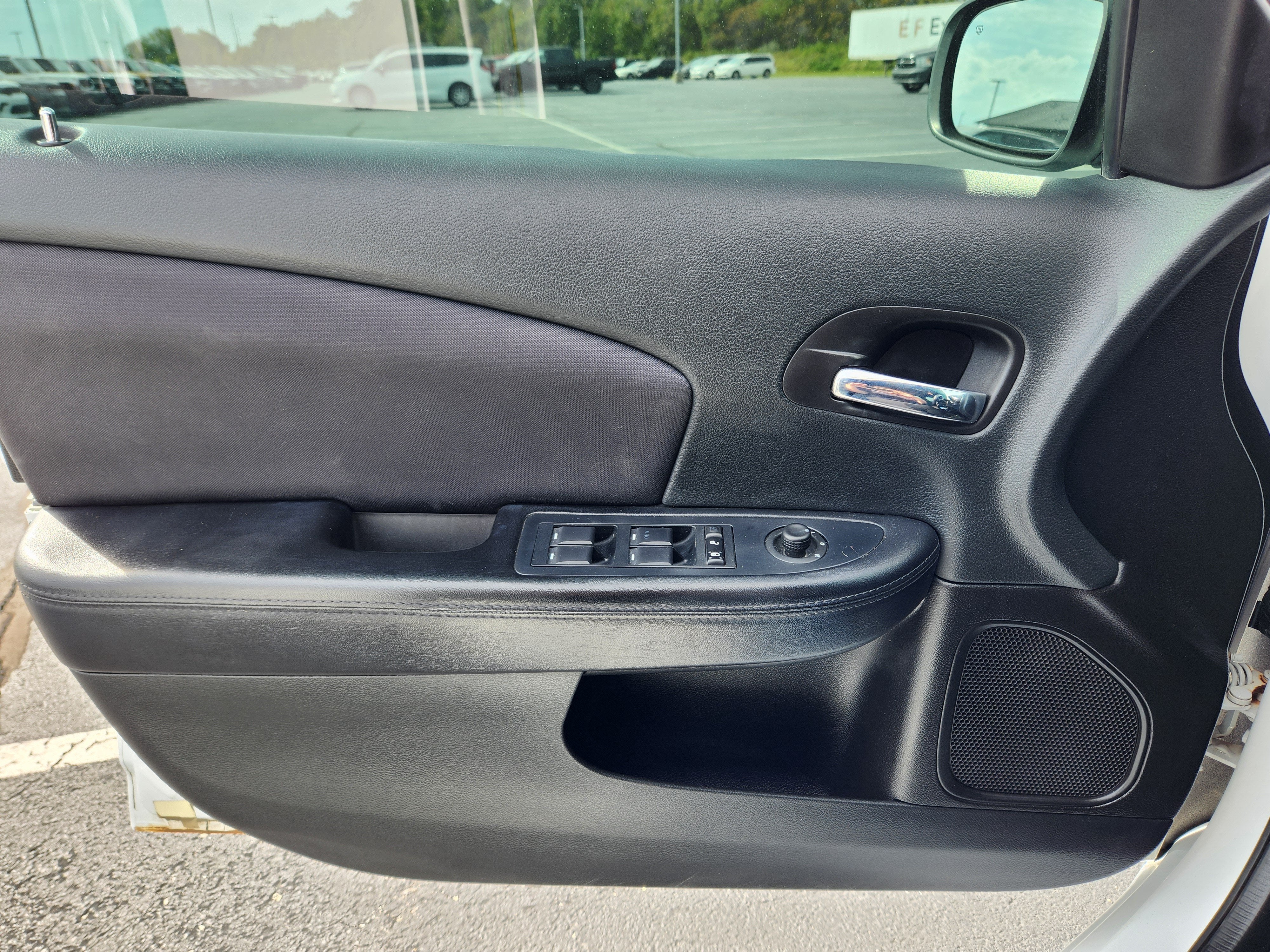 2014 Chrysler 200 LX