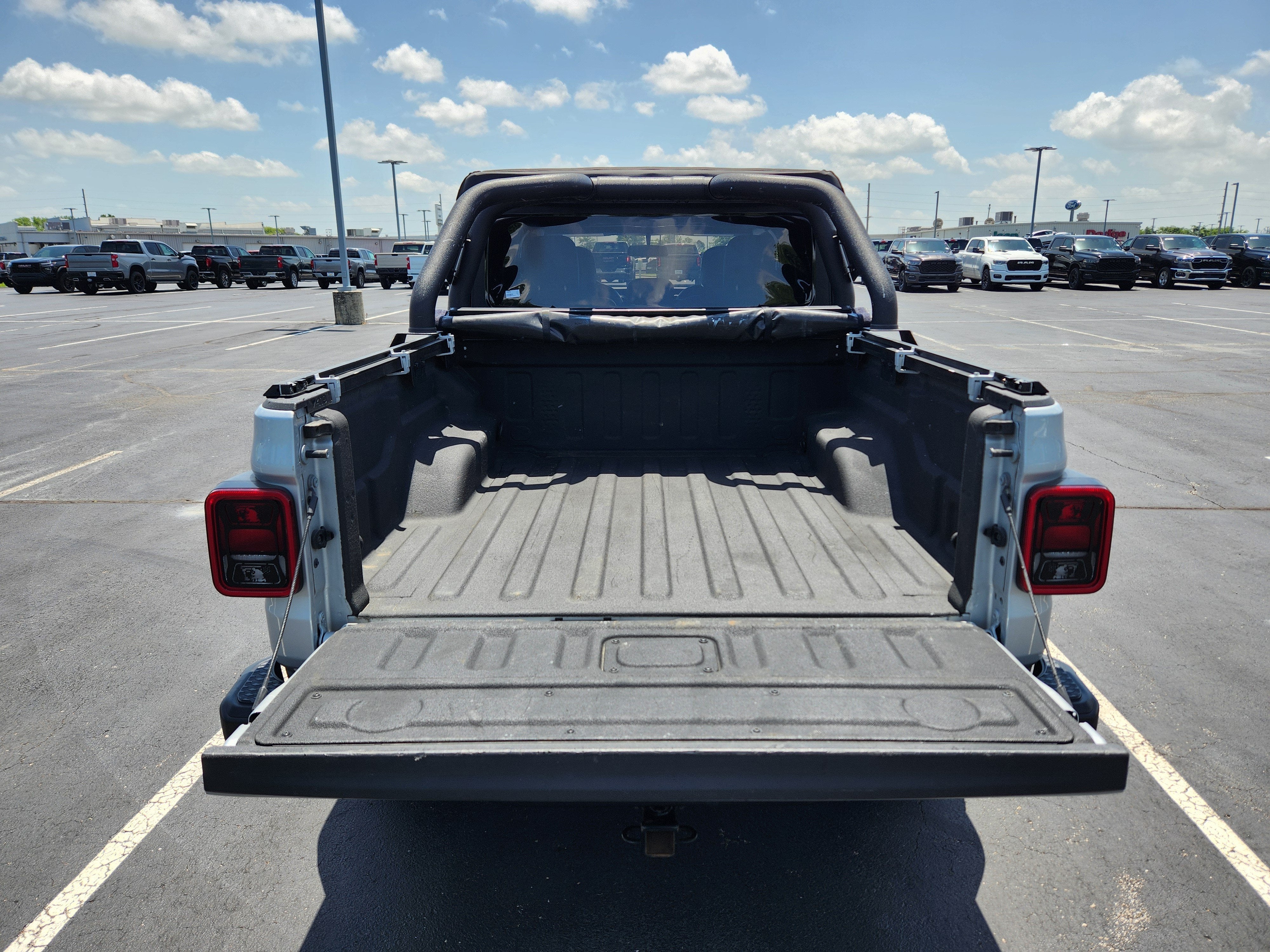2023 Jeep Gladiator Sport S