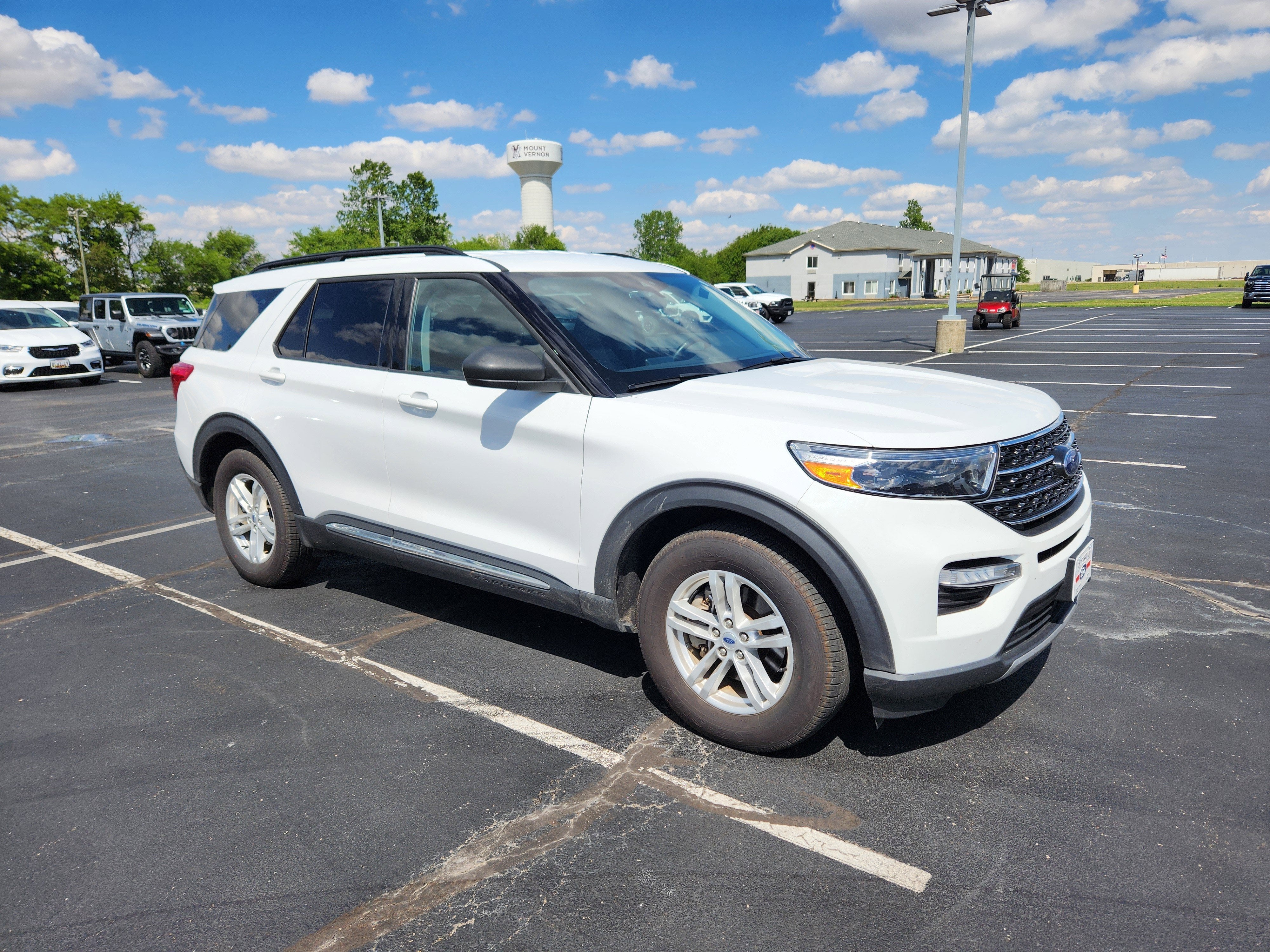 2023 Ford Explorer XLT