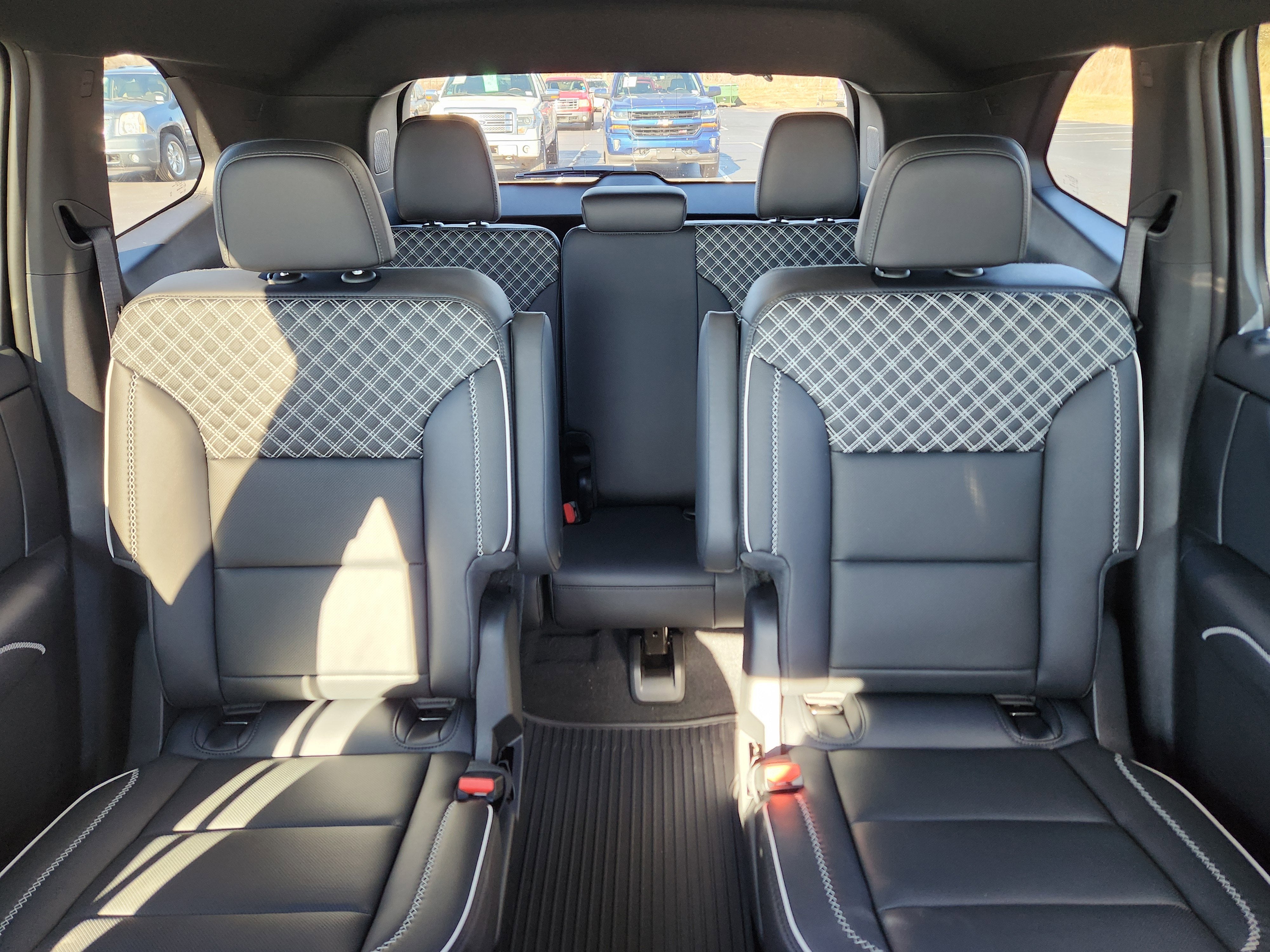 2026 GMC Acadia FWD Denali