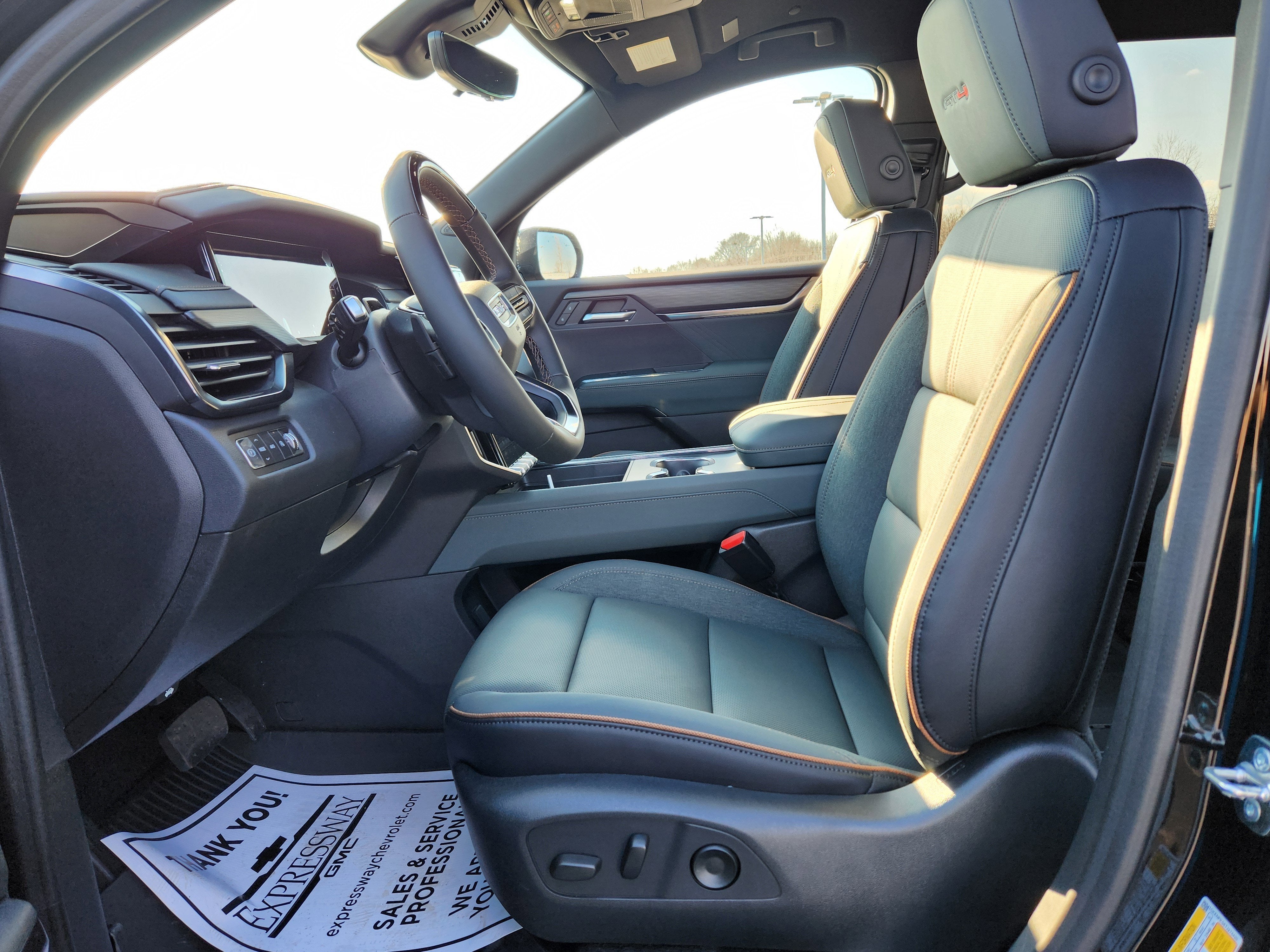 2026 GMC Acadia AWD AT4