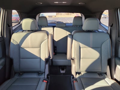 2026 GMC Acadia AWD AT4