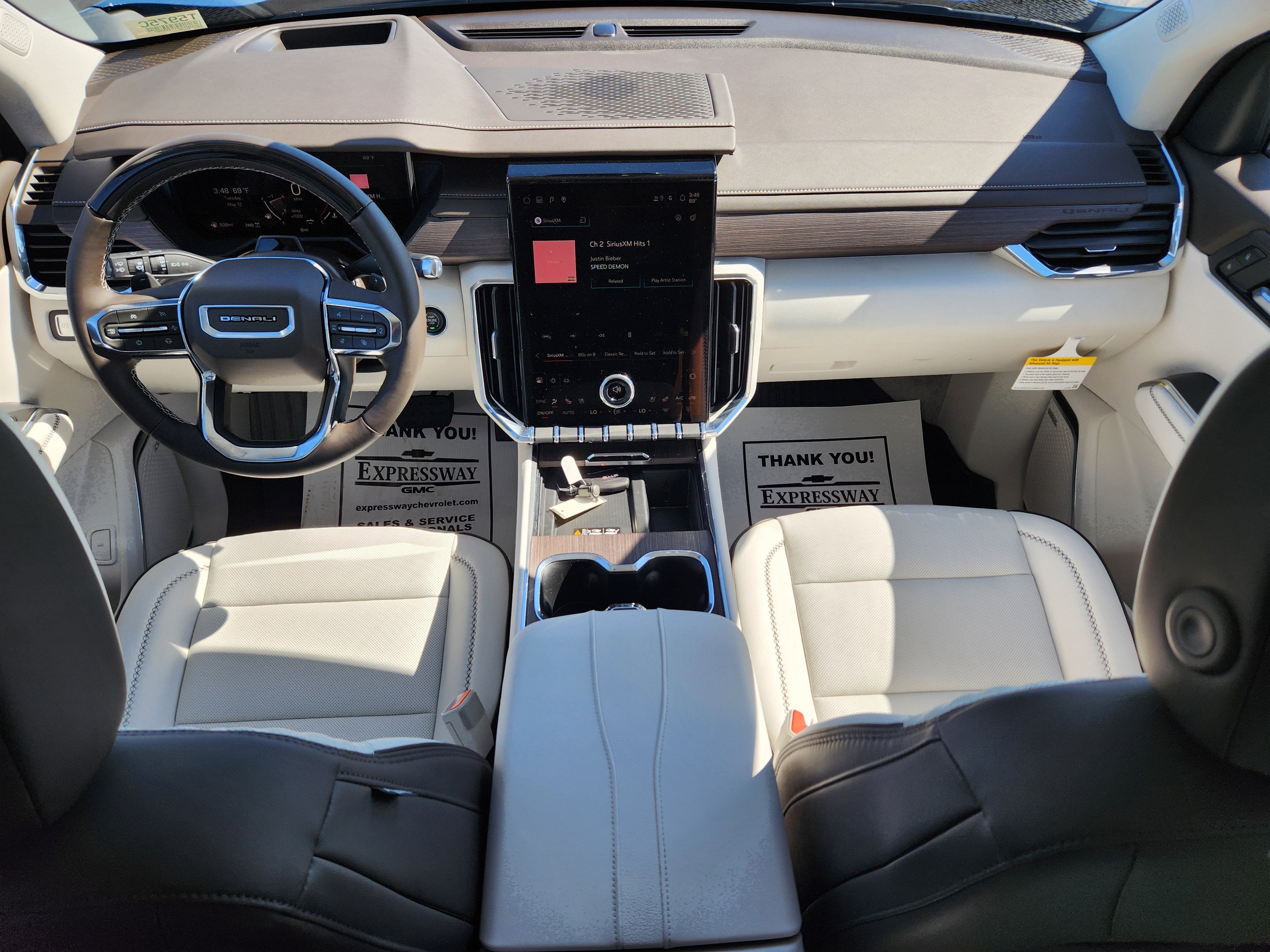 2026 GMC Acadia AWD Denali