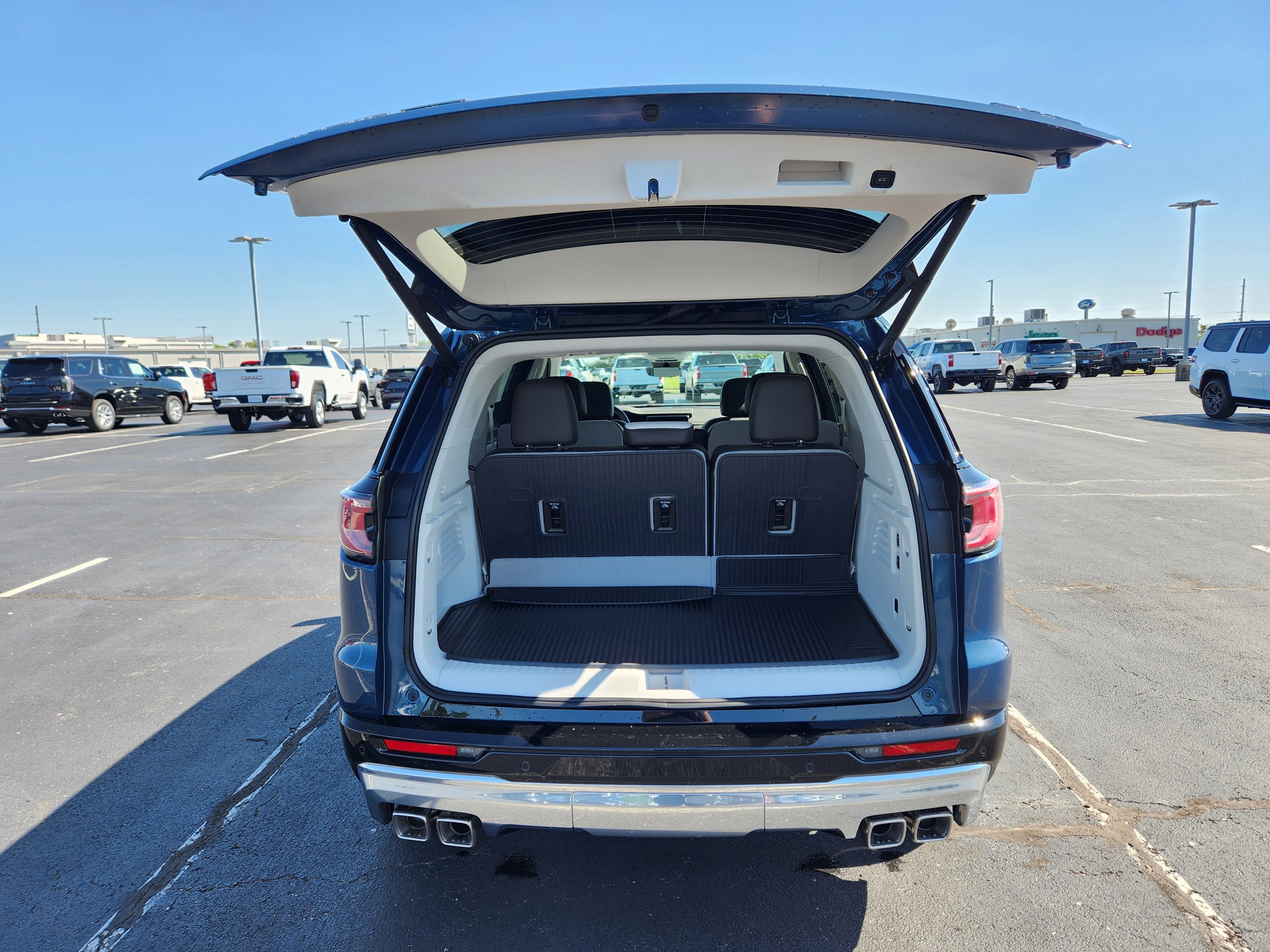 2026 GMC Acadia AWD Denali