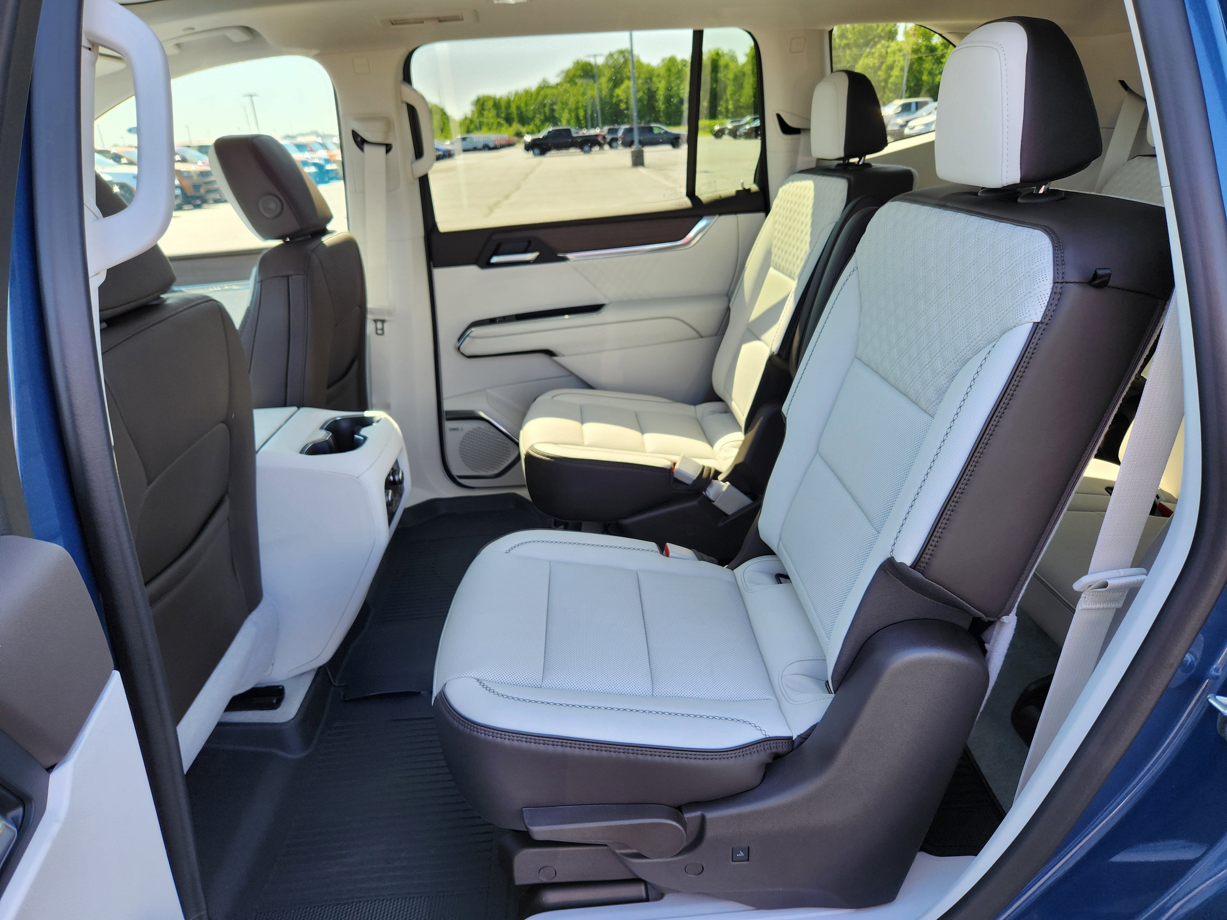 2026 GMC Acadia AWD Denali