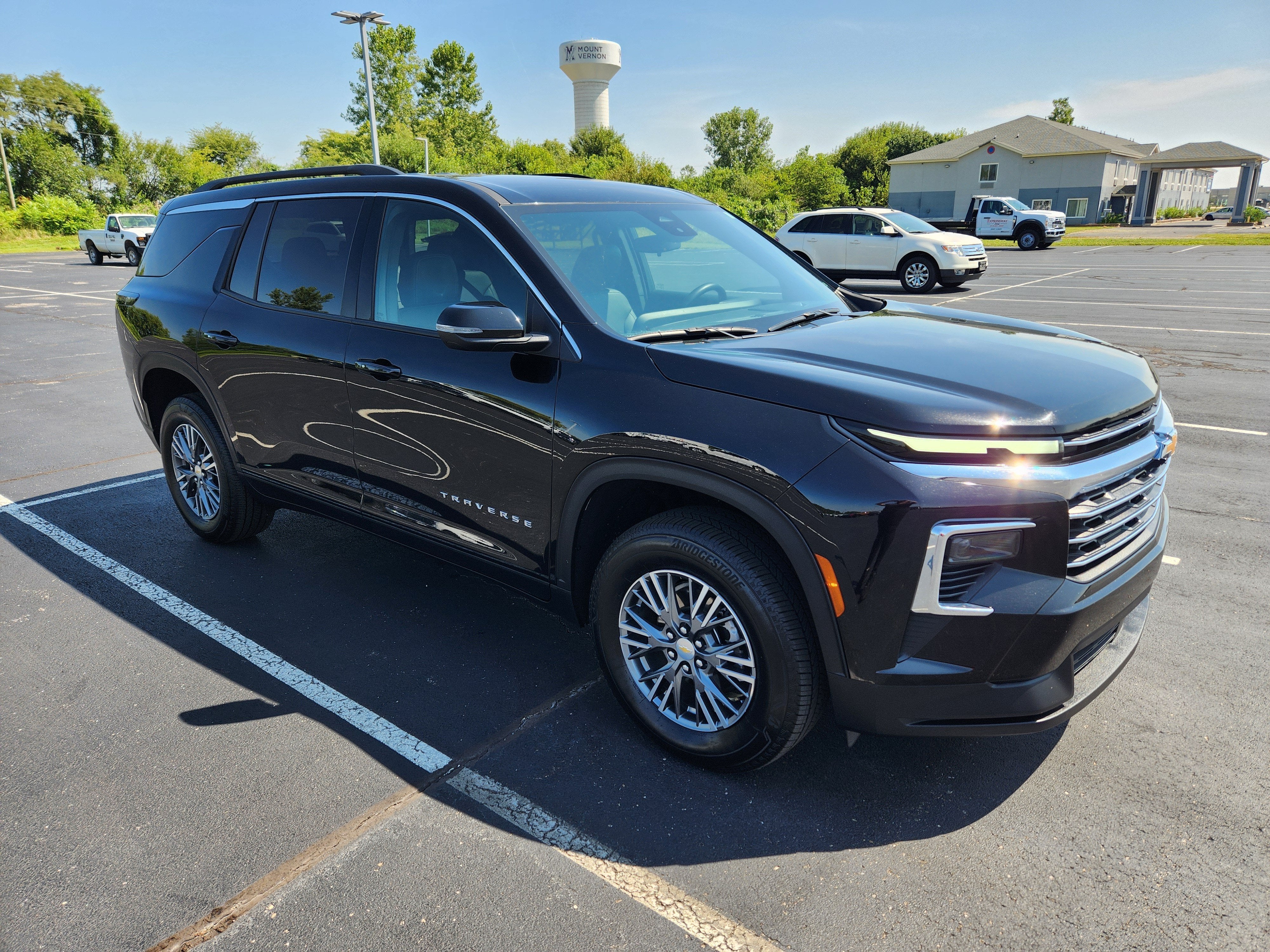 2026 Chevrolet Traverse FWD LT