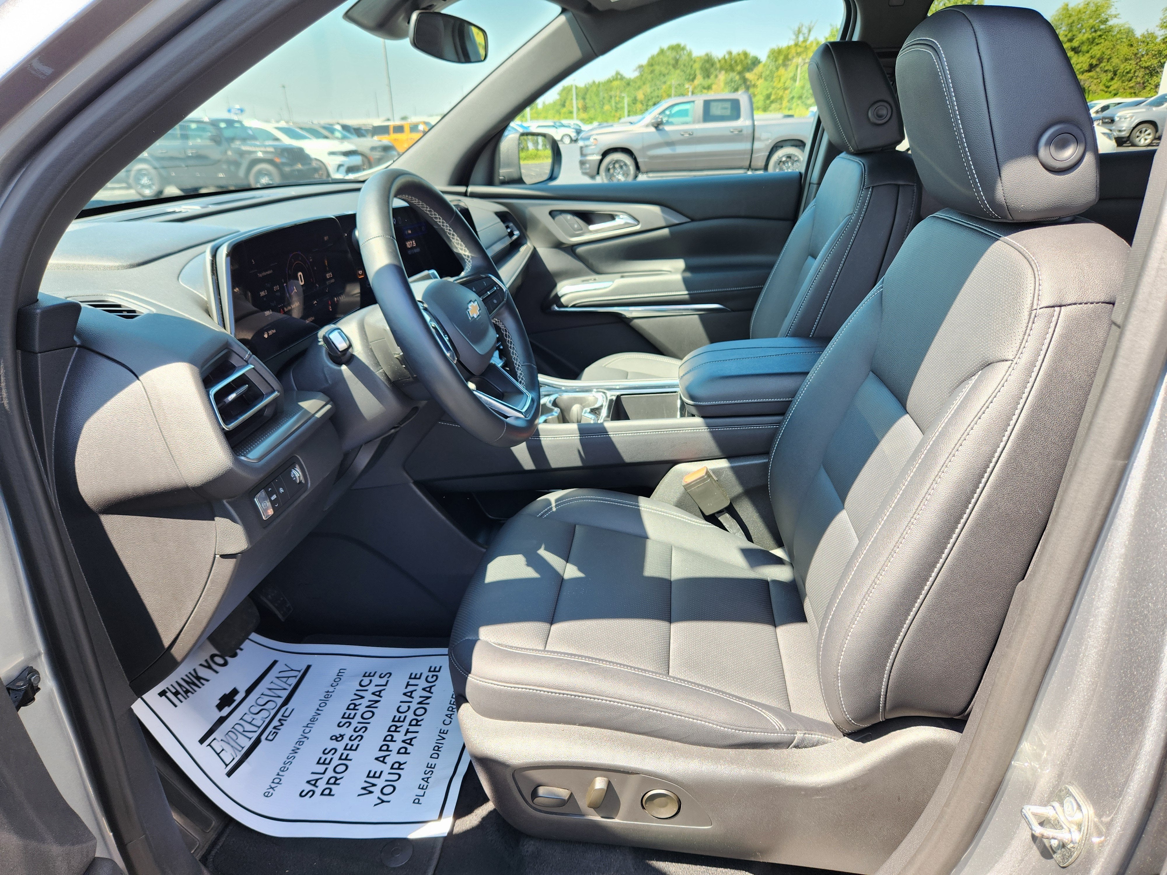 2026 Chevrolet Traverse FWD LT