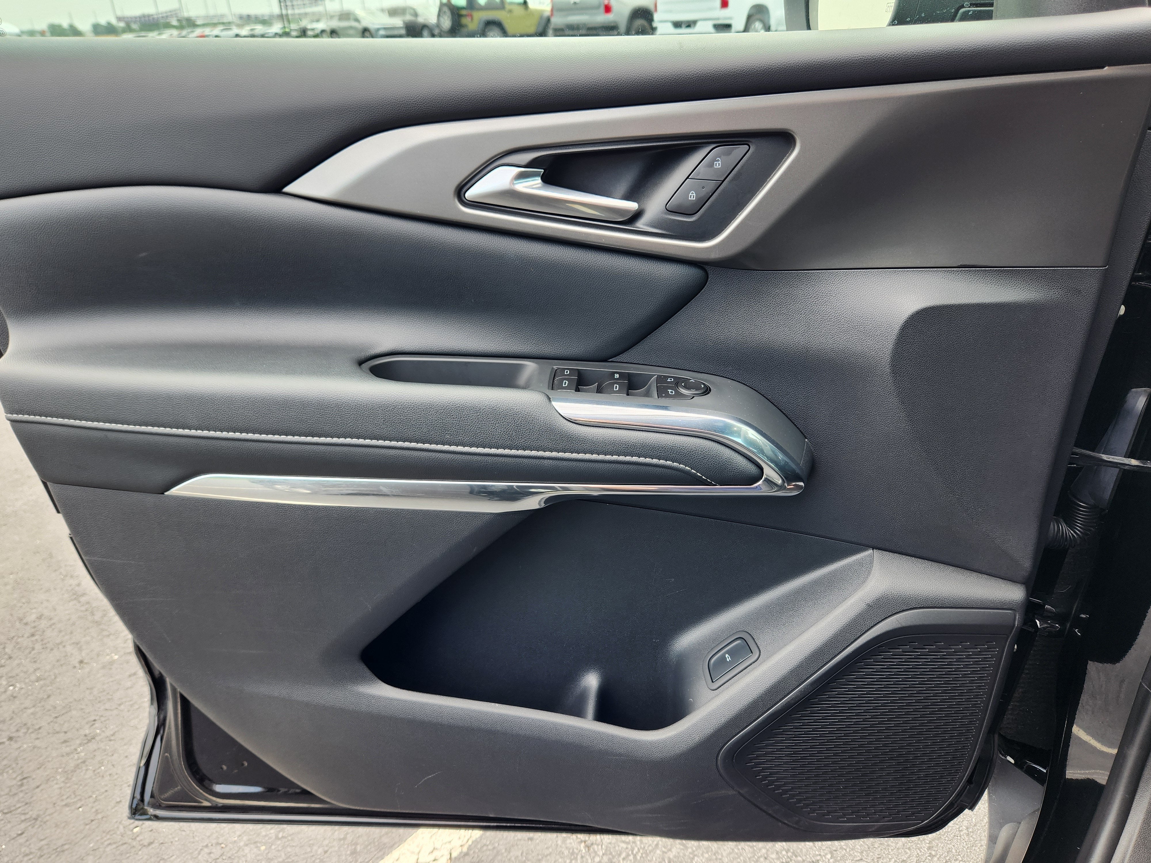 2026 Chevrolet Traverse FWD LT