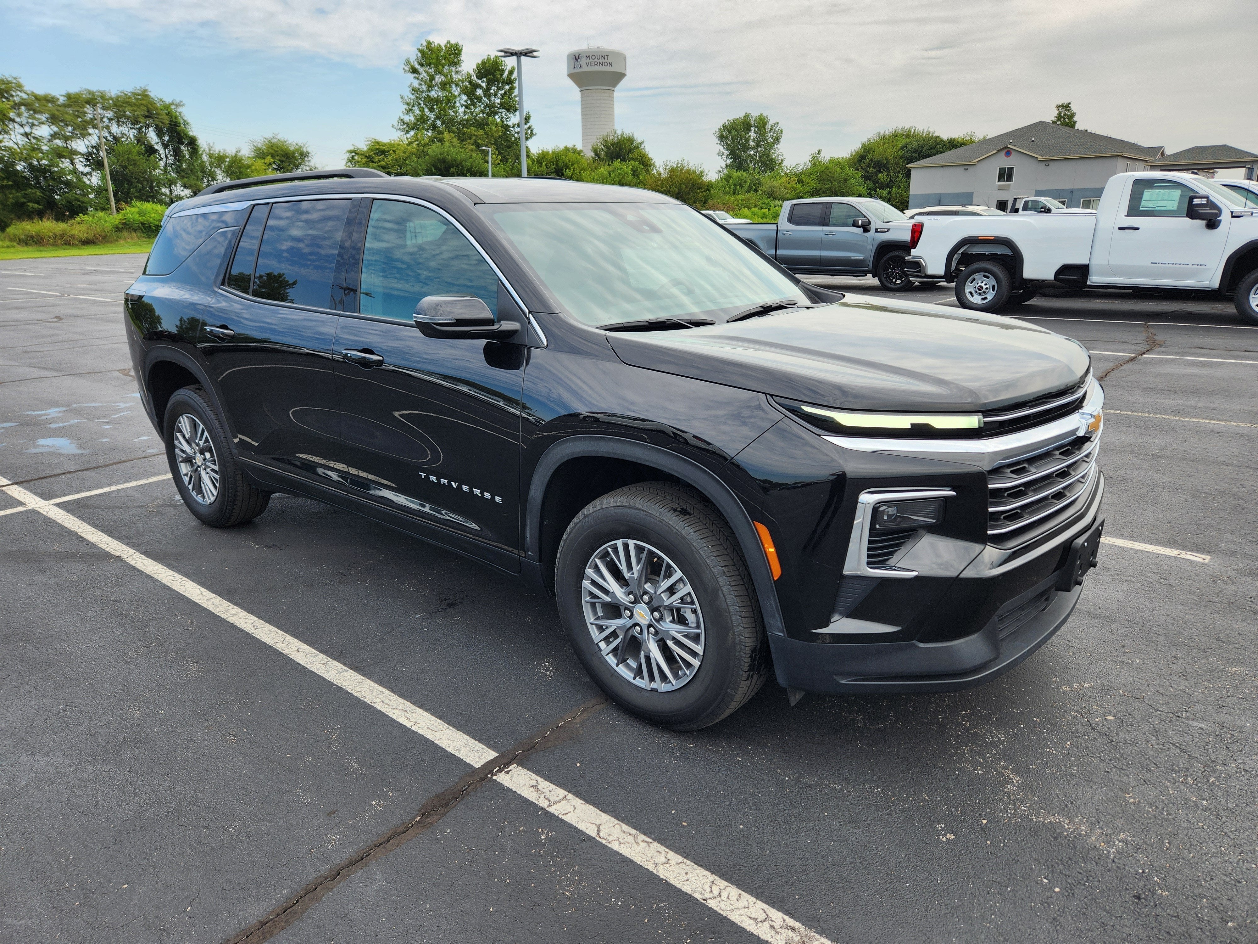 2026 Chevrolet Traverse FWD LT