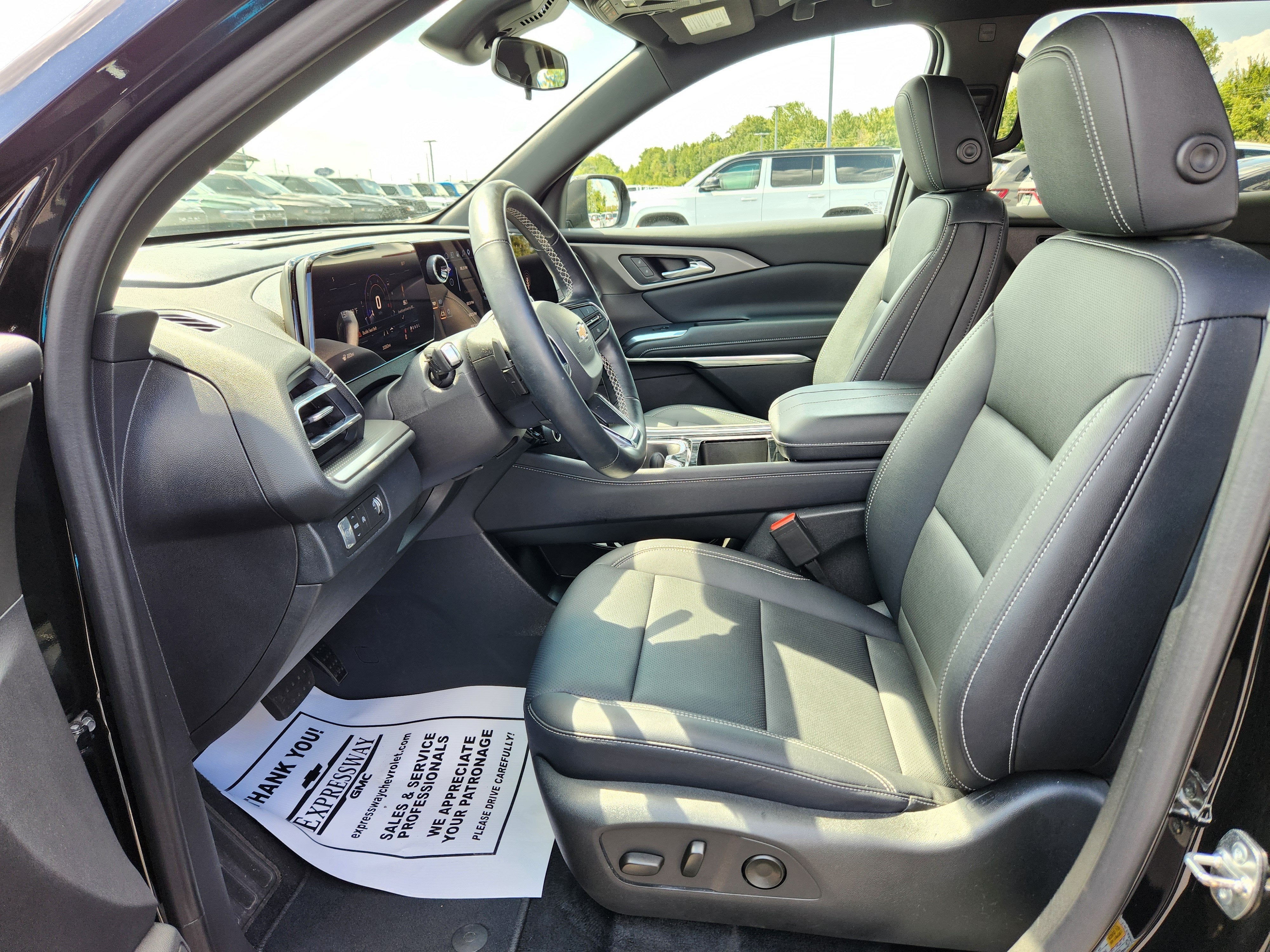 2026 Chevrolet Traverse FWD LT