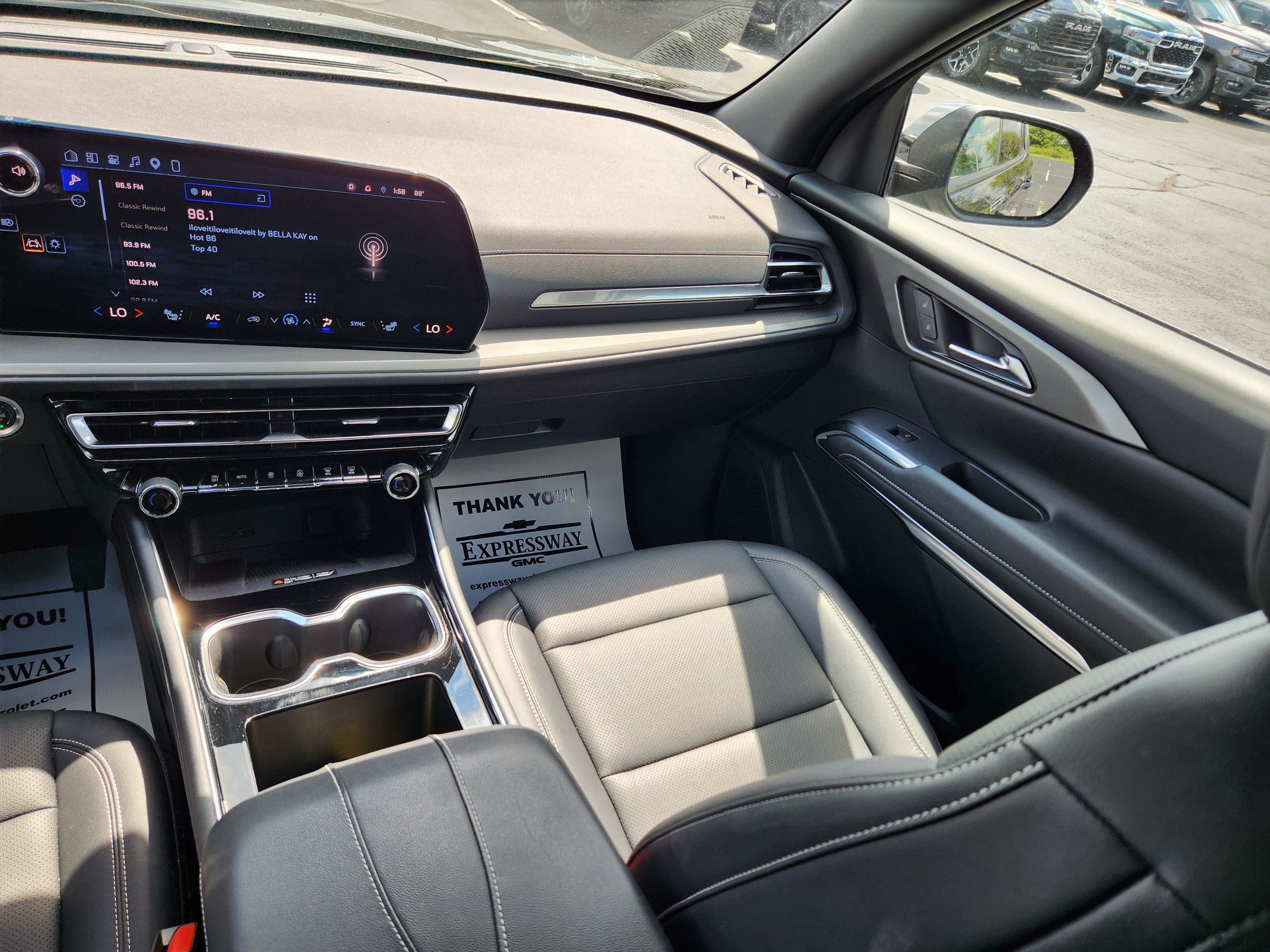 2026 Chevrolet Traverse FWD LT