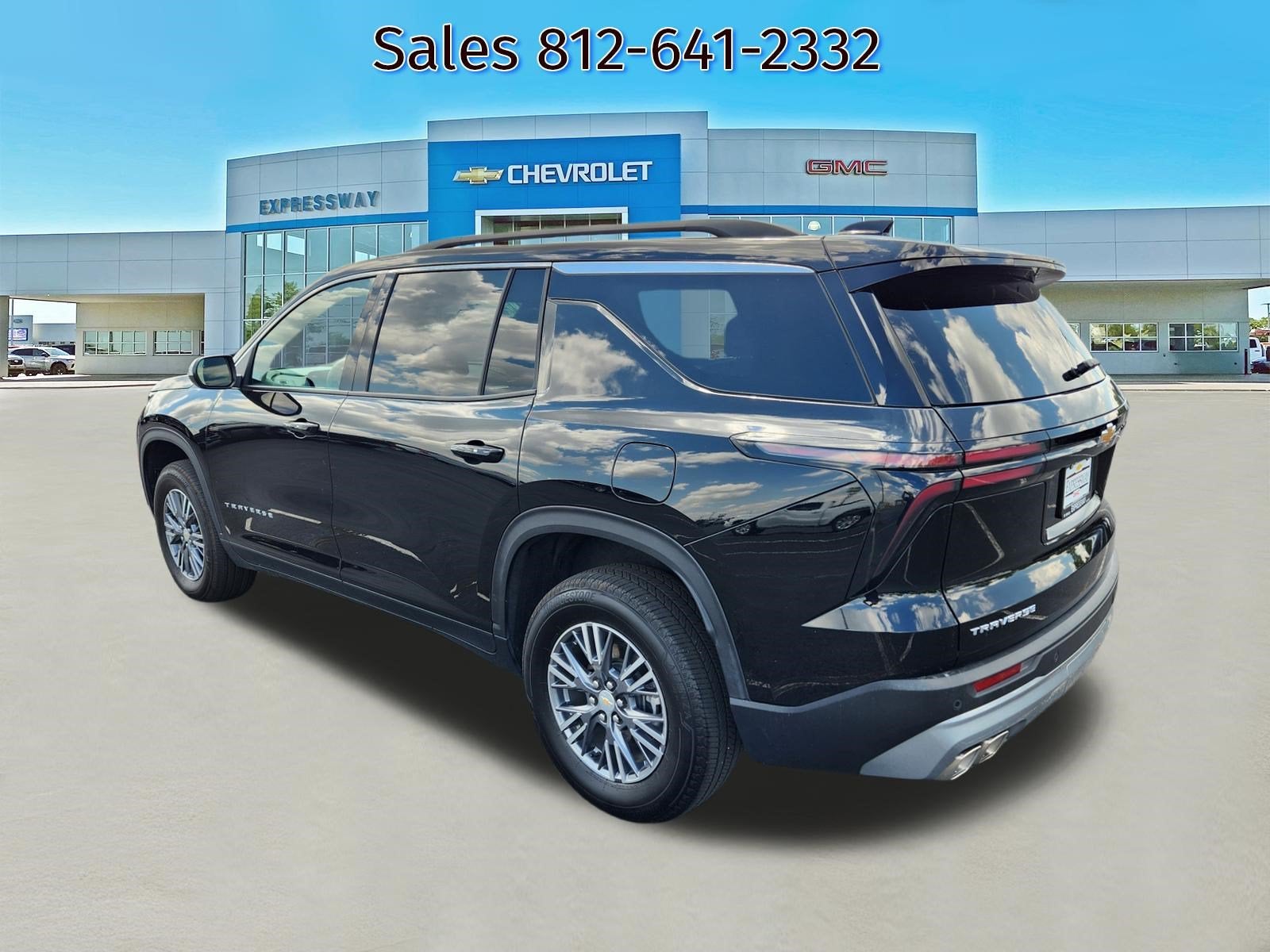 2026 Chevrolet Traverse FWD LT