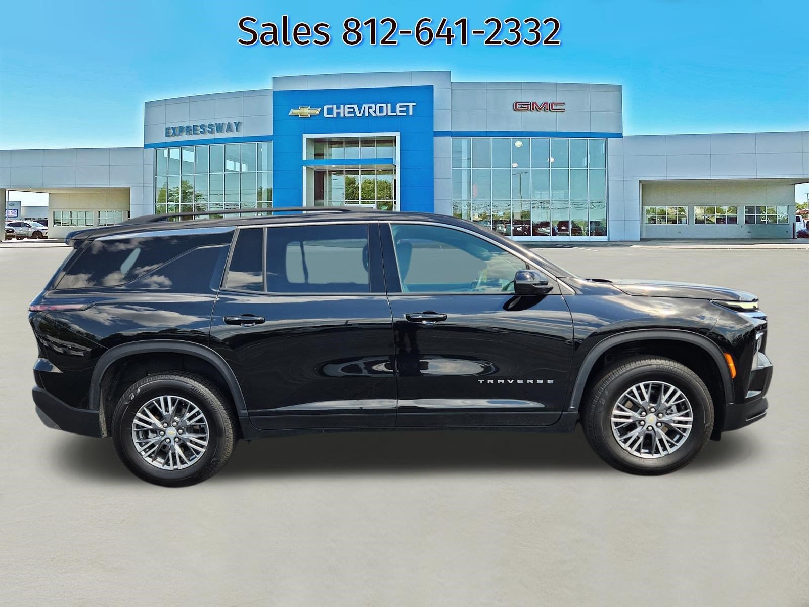 2026 Chevrolet Traverse FWD LT