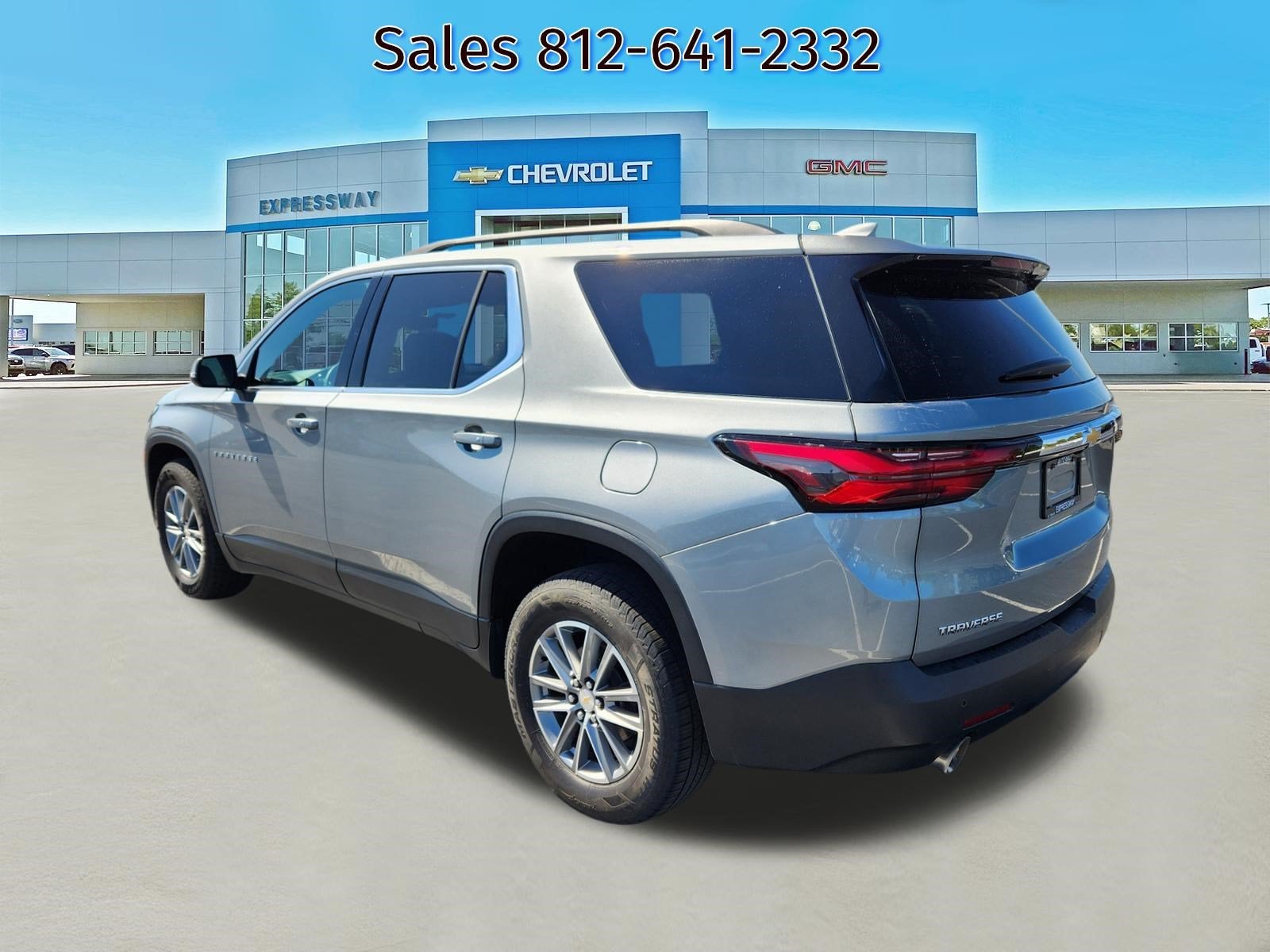 2023 Chevrolet Traverse LT Cloth