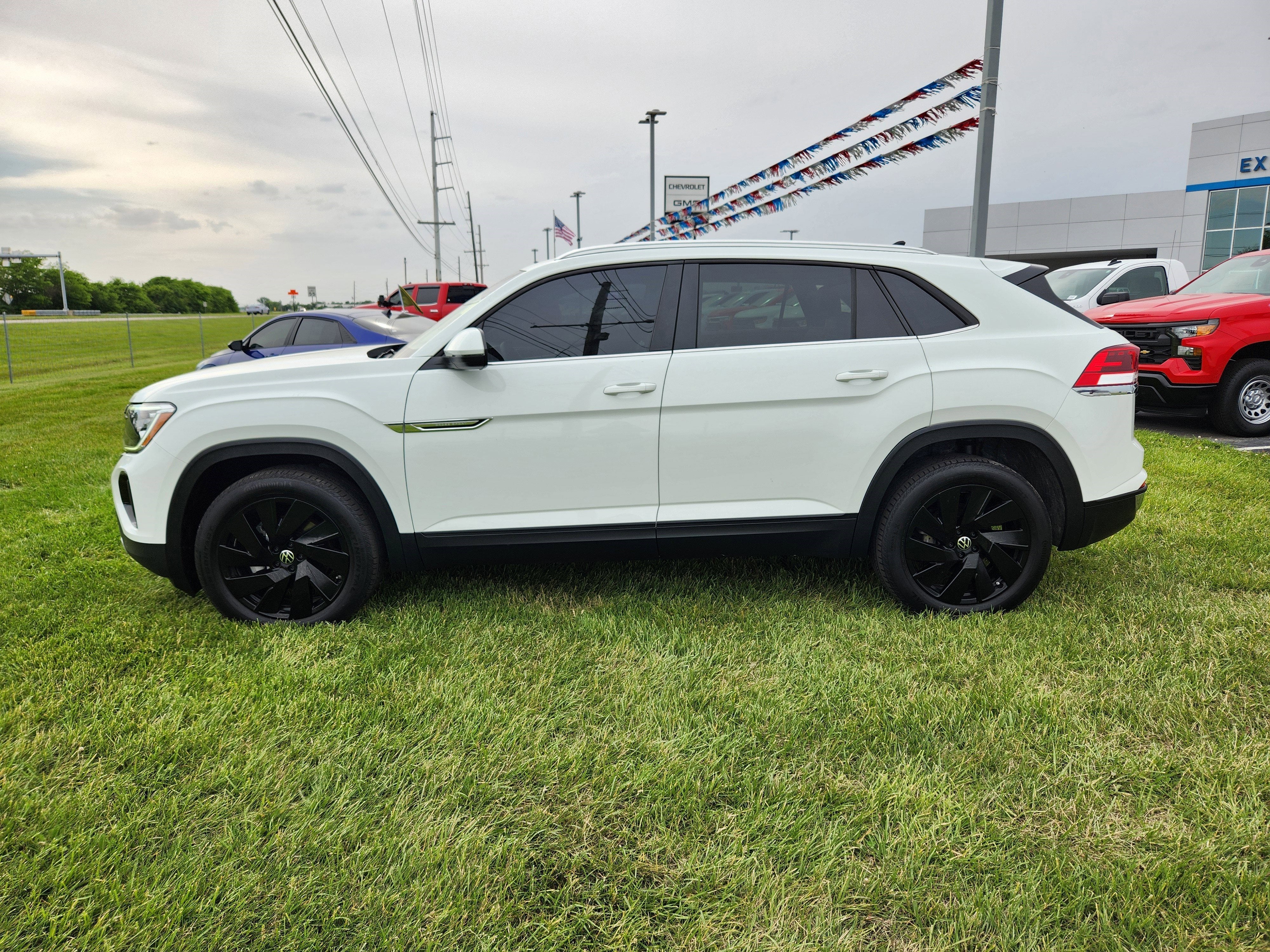 2024 Volkswagen Atlas Cross Sport 2.0T SE w/Technology
