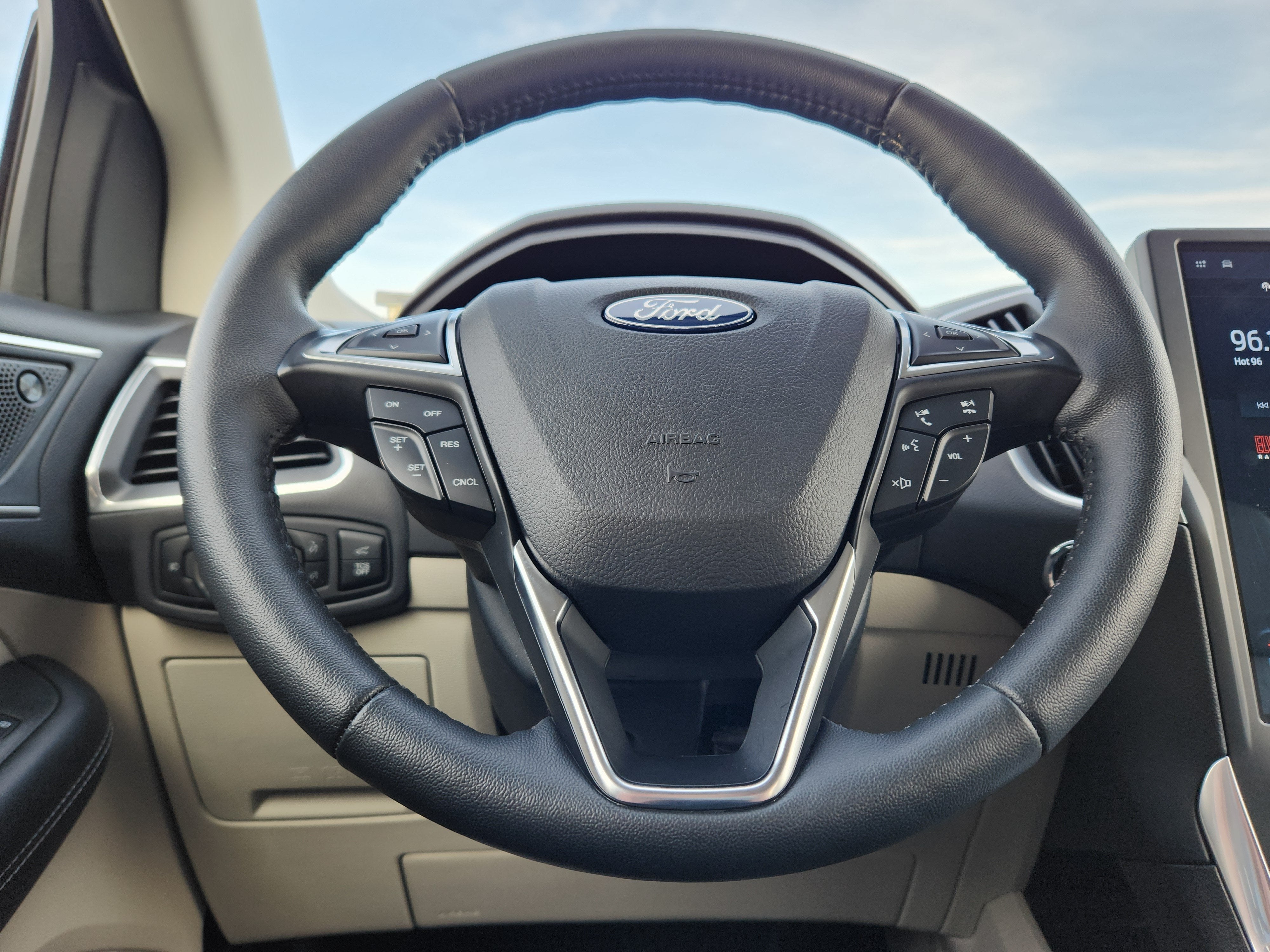2024 Ford Edge Titanium