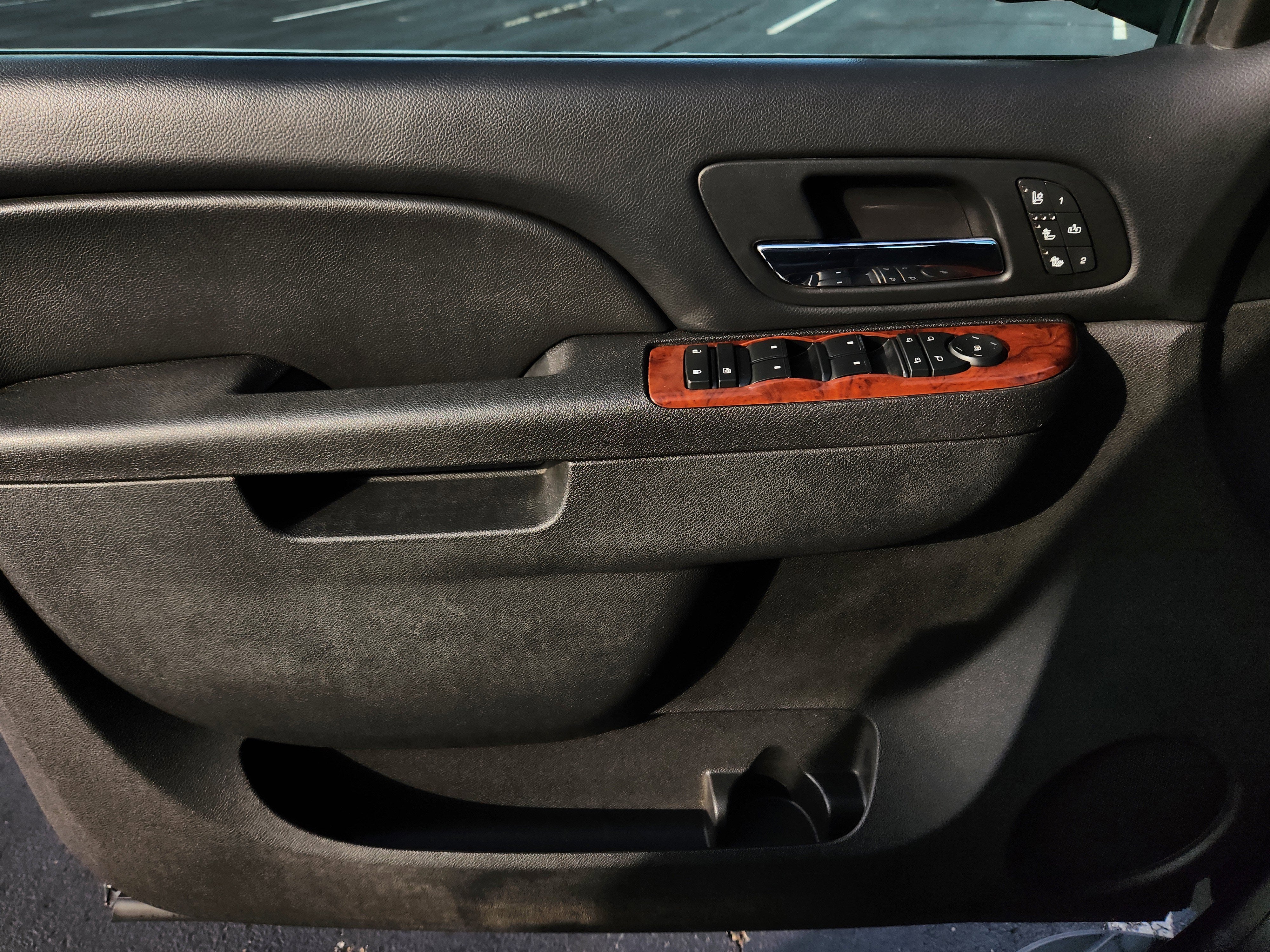 2013 Chevrolet Black Diamond Avalanche LTZ