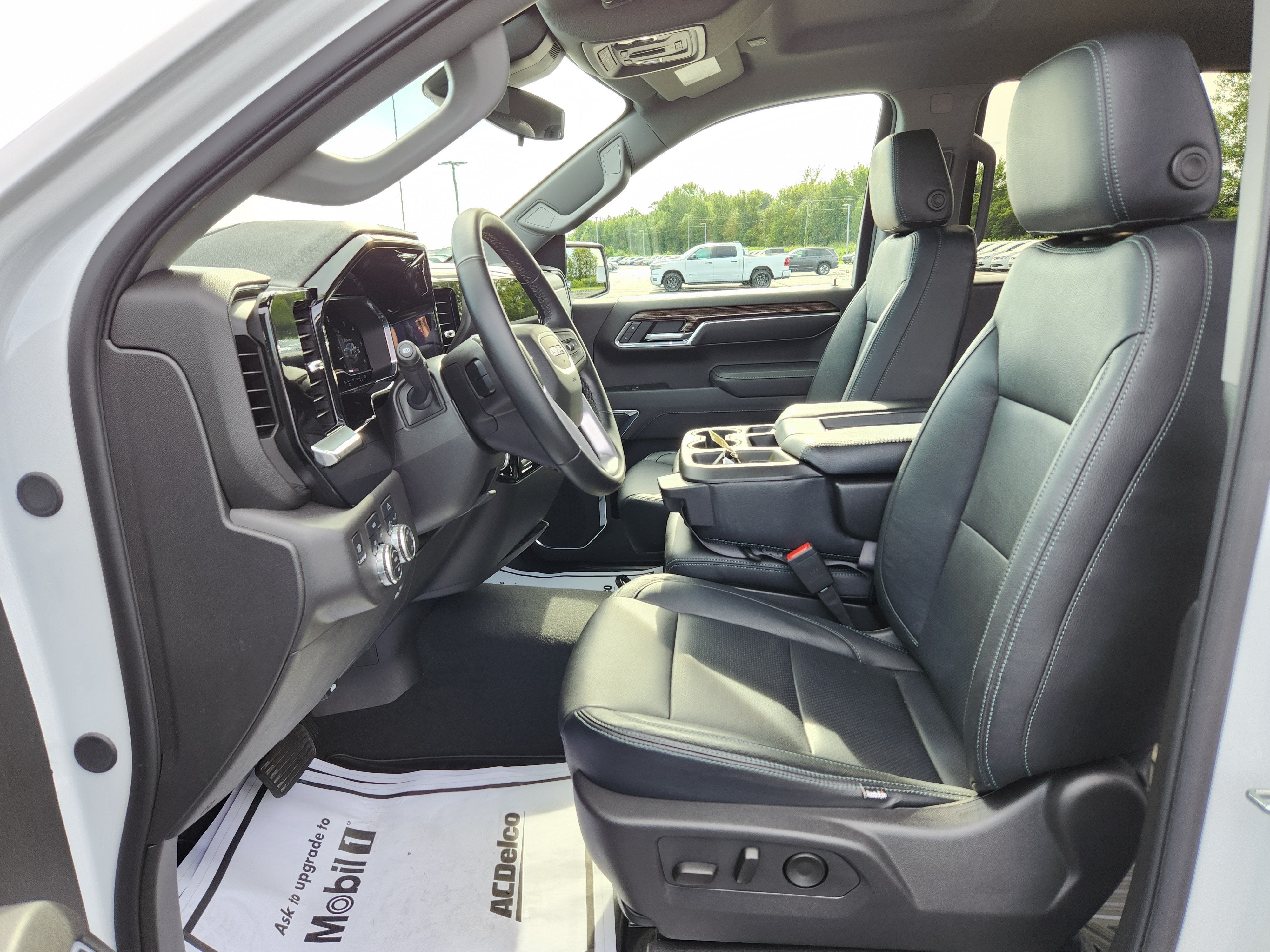 2025 GMC Sierra 1500 SLE