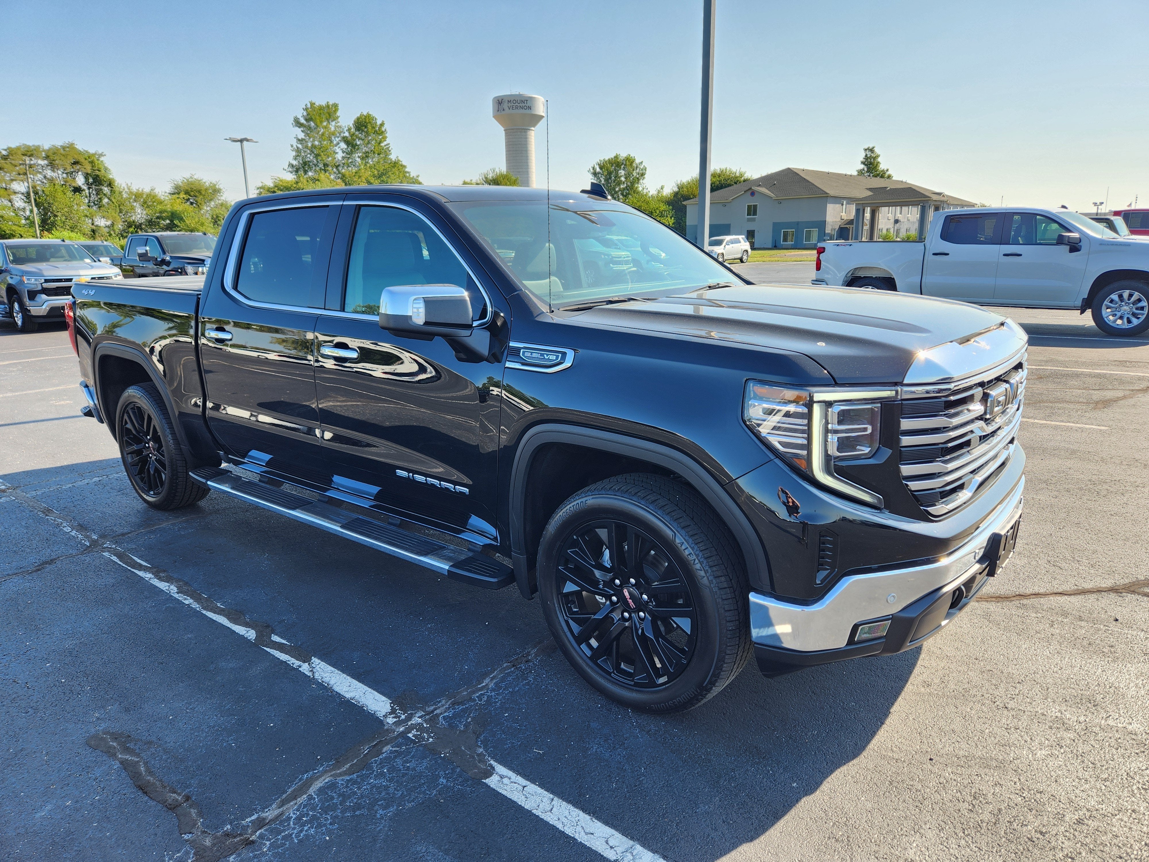 2024 GMC Sierra 1500 SLT