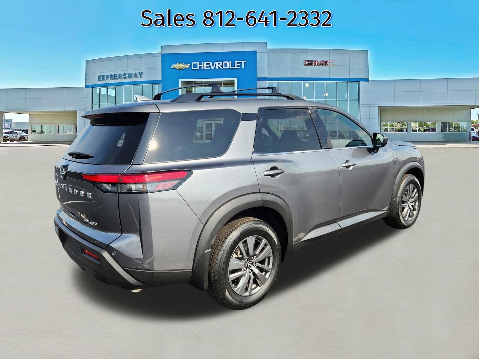2024 Nissan Pathfinder SV