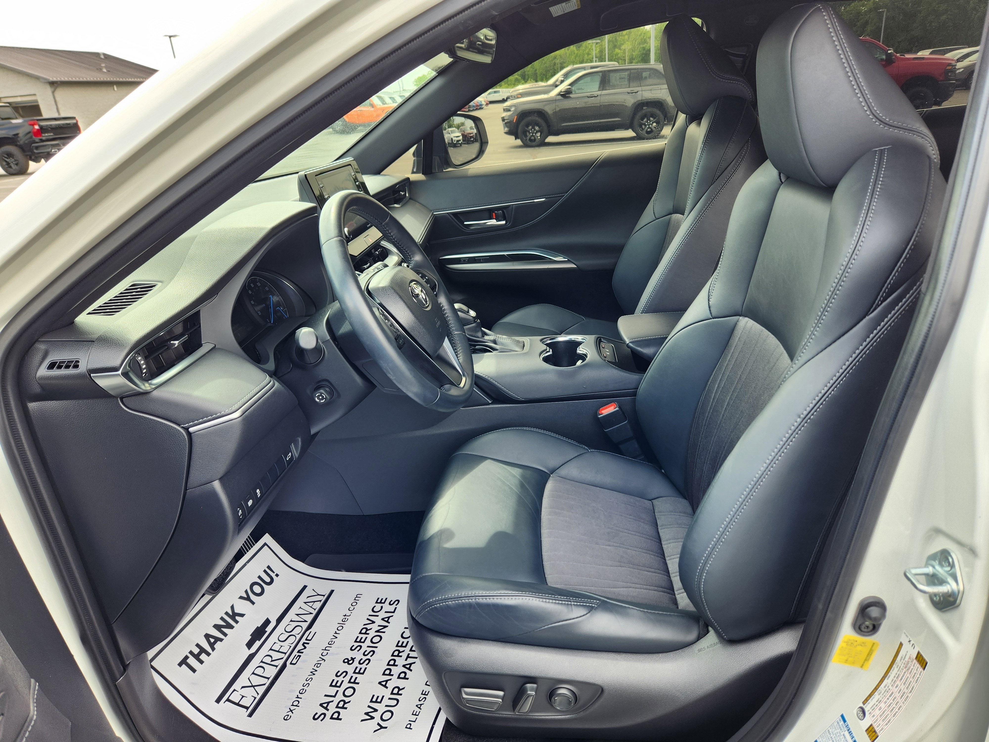 2021 Toyota Venza LE