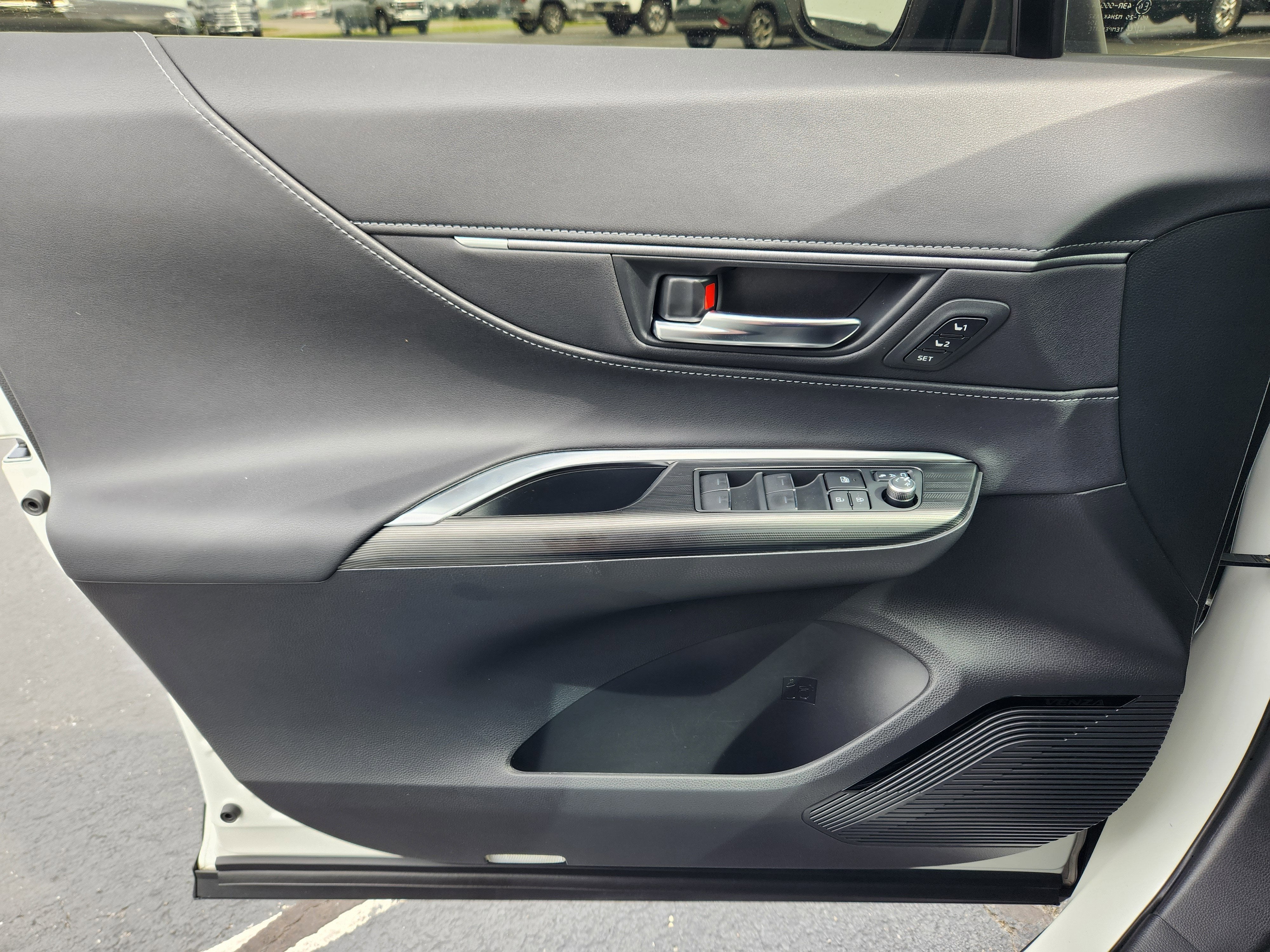 2021 Toyota Venza LE