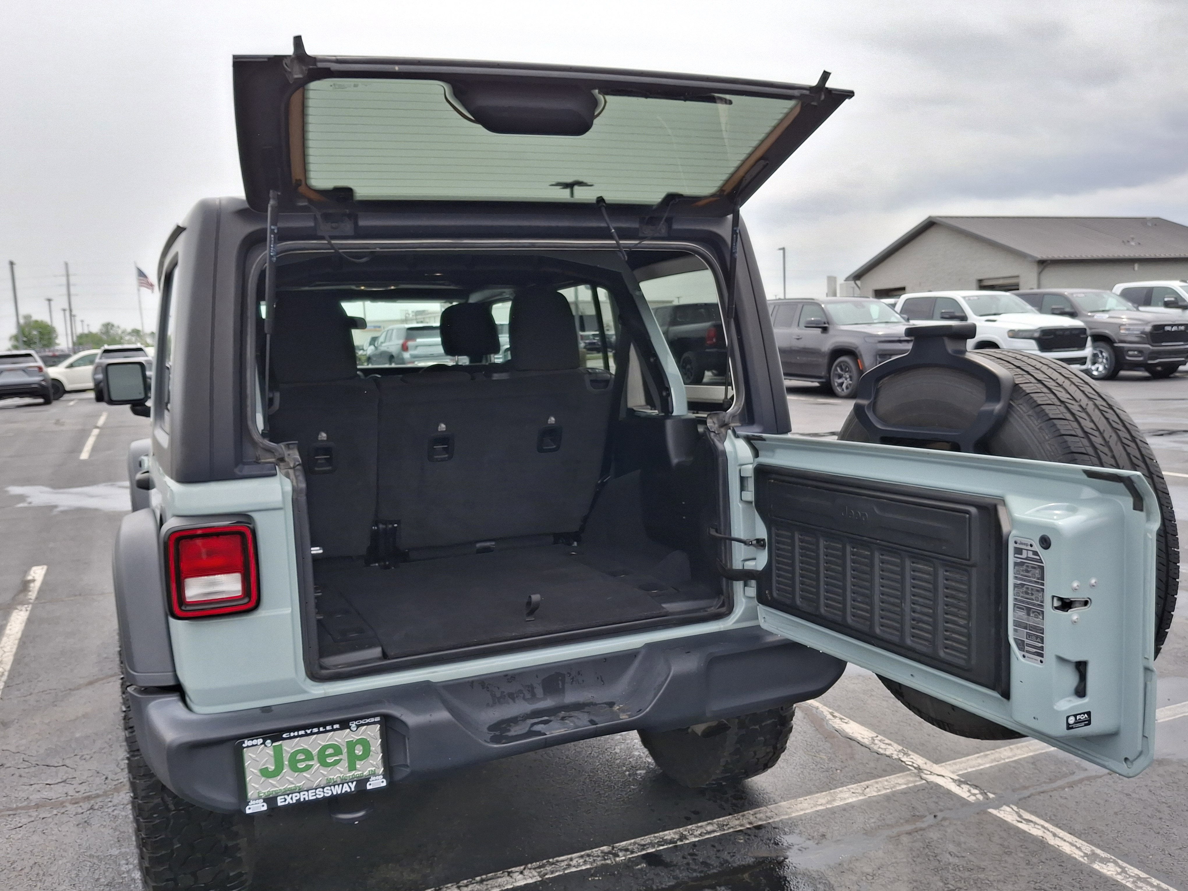 2023 Jeep Wrangler Sport Altitude