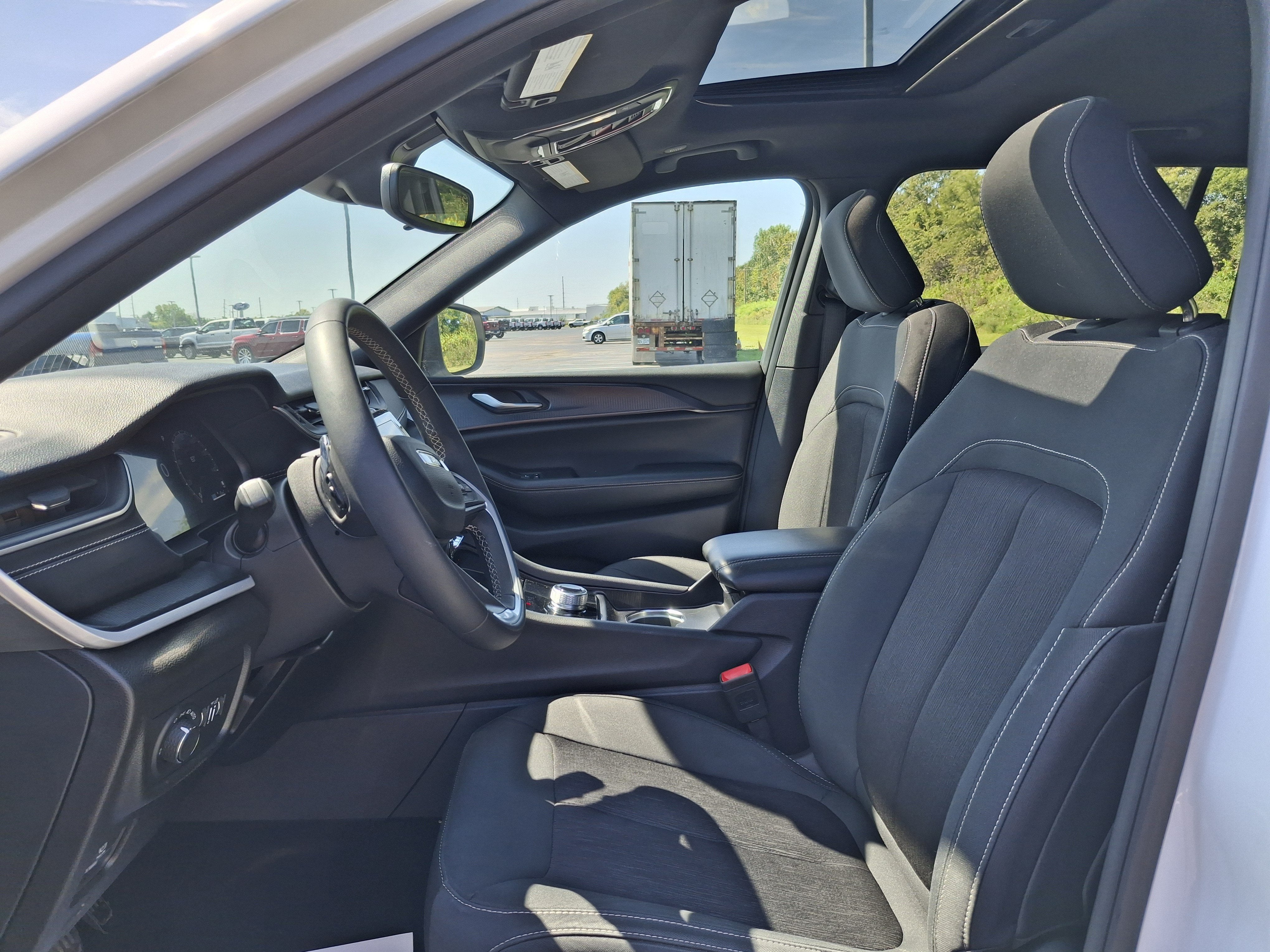 2024 Jeep Grand Cherokee L Laredo X