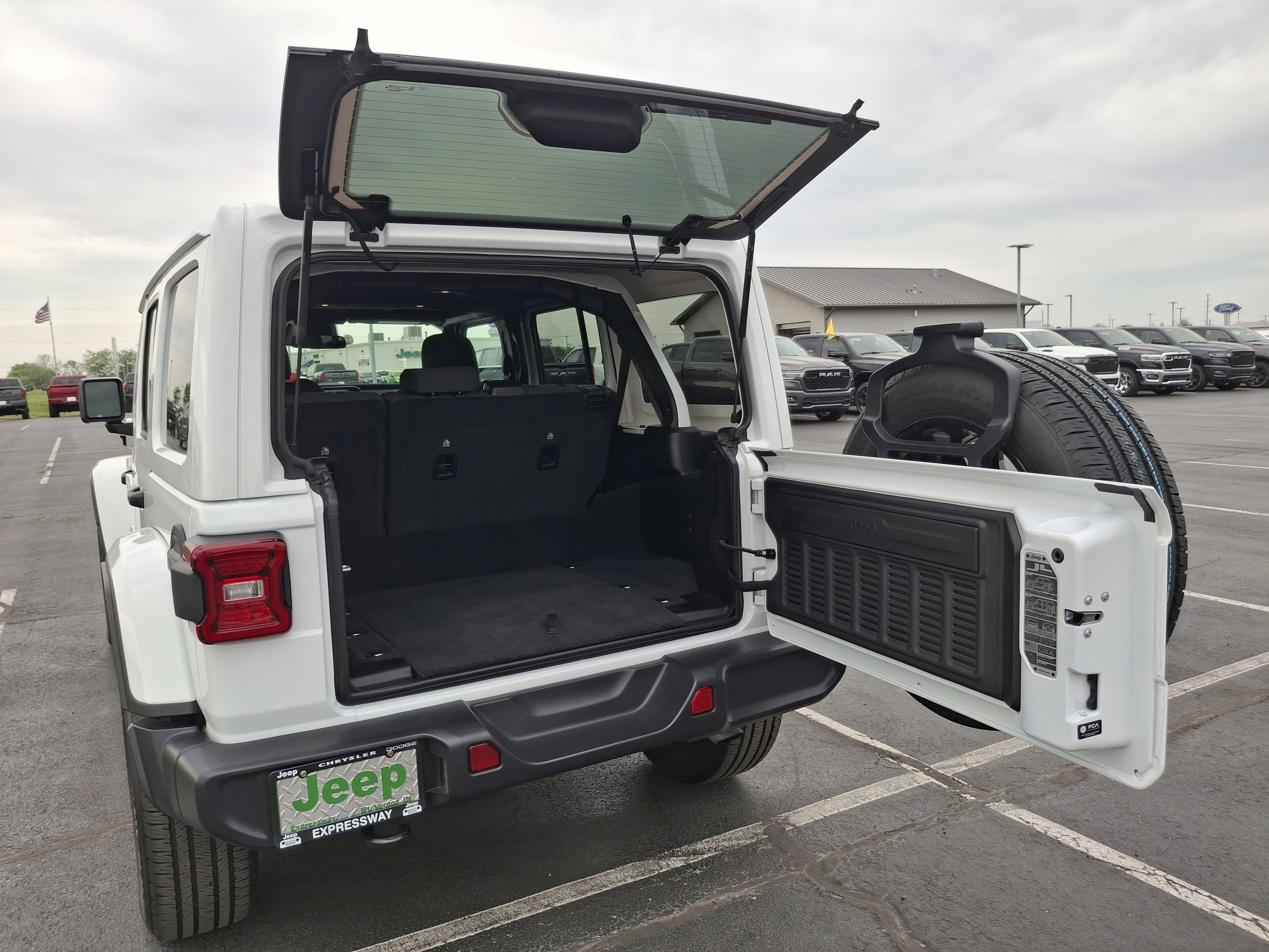 2025 Jeep Wrangler 4xe Sahara