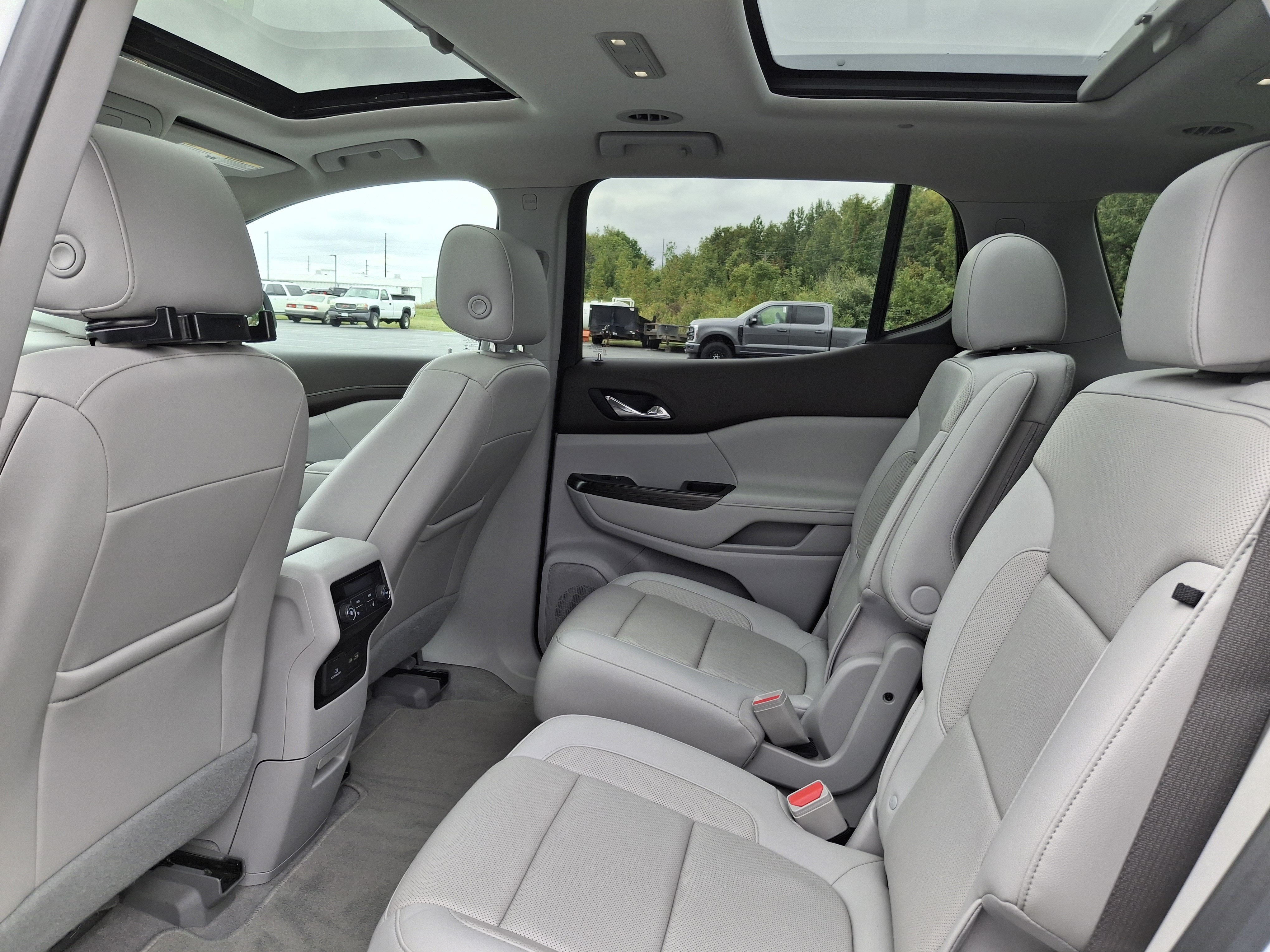 2020 GMC Acadia SLT