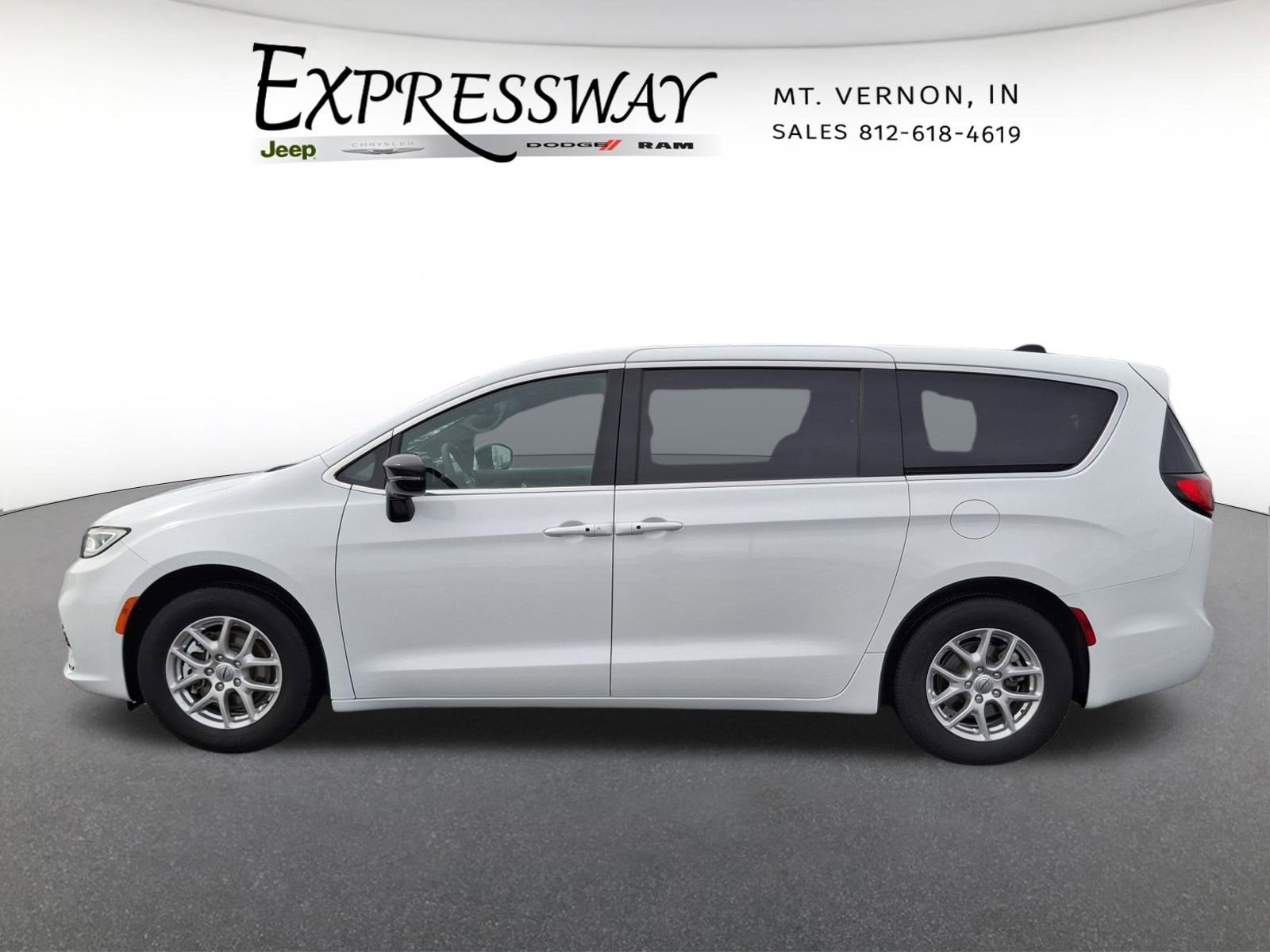 2025 Chrysler Pacifica Select