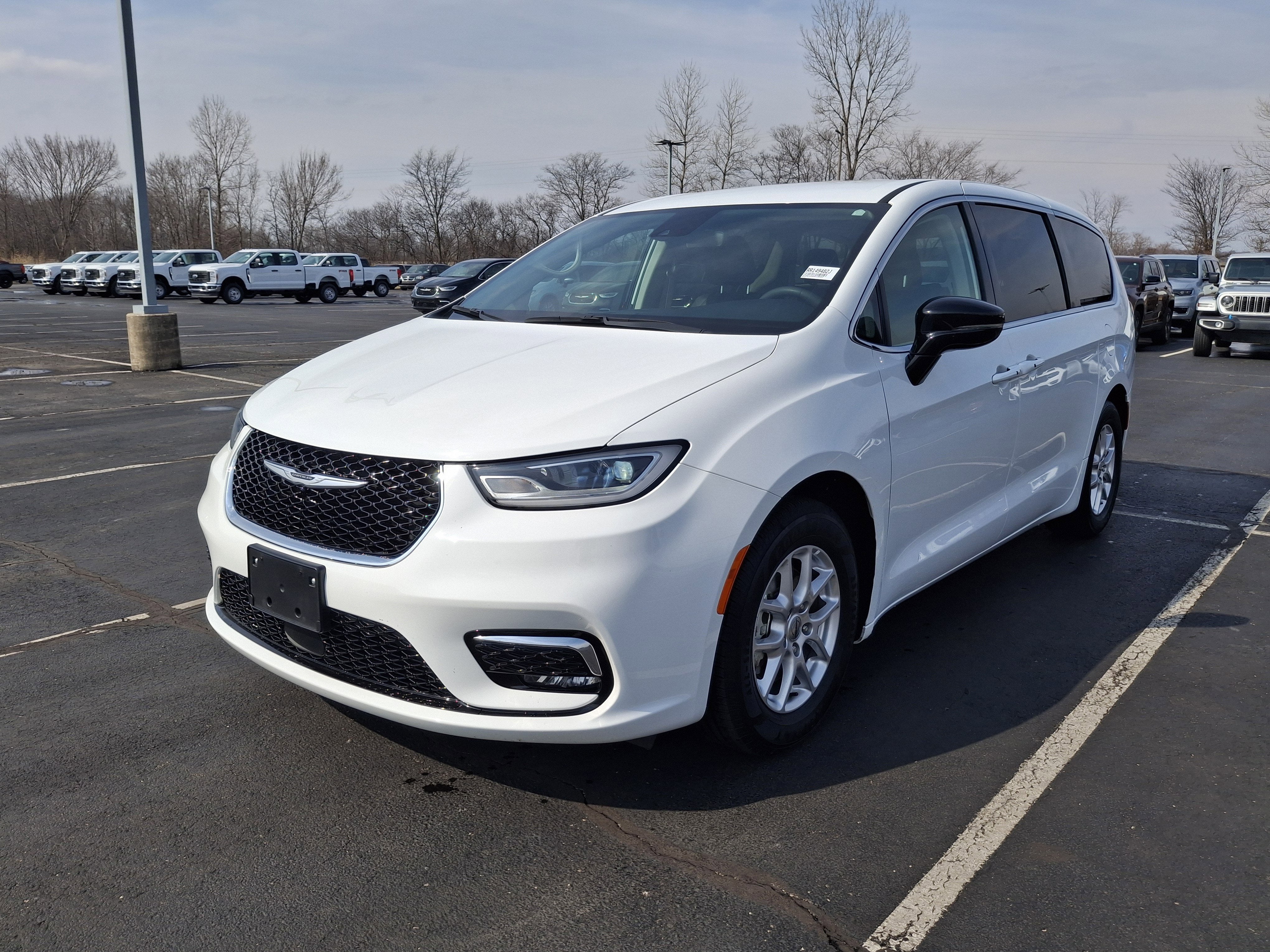 2024 Chrysler Pacifica Touring L