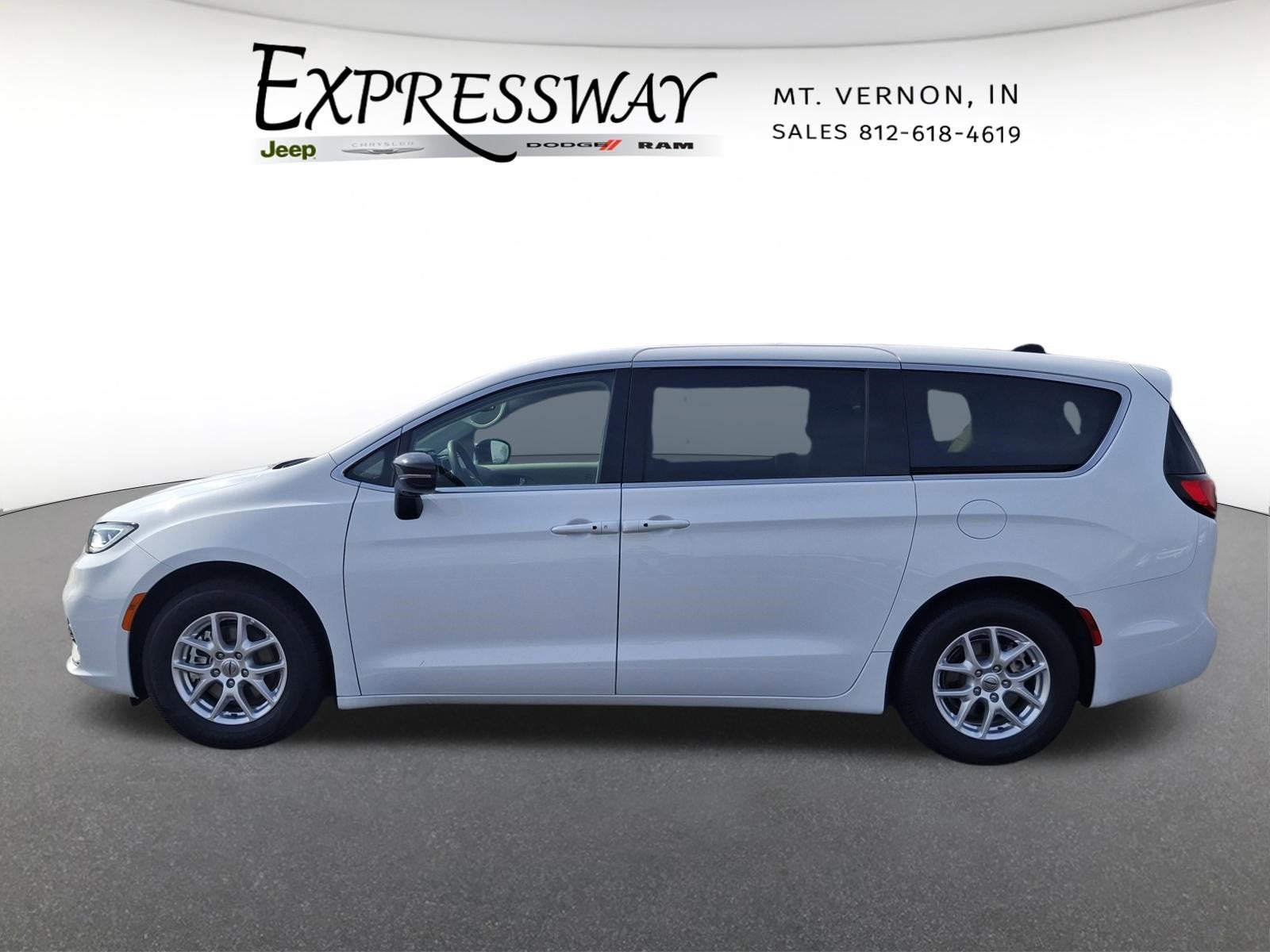 2024 Chrysler Pacifica Touring L