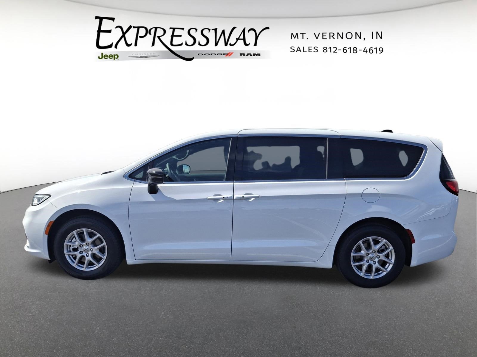2025 Chrysler Pacifica Select