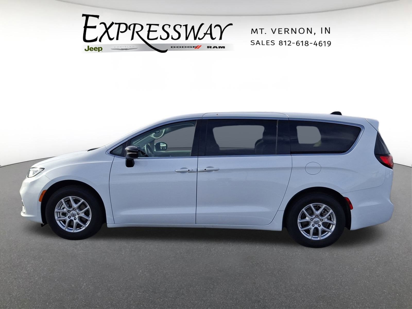 2024 Chrysler Pacifica Touring L