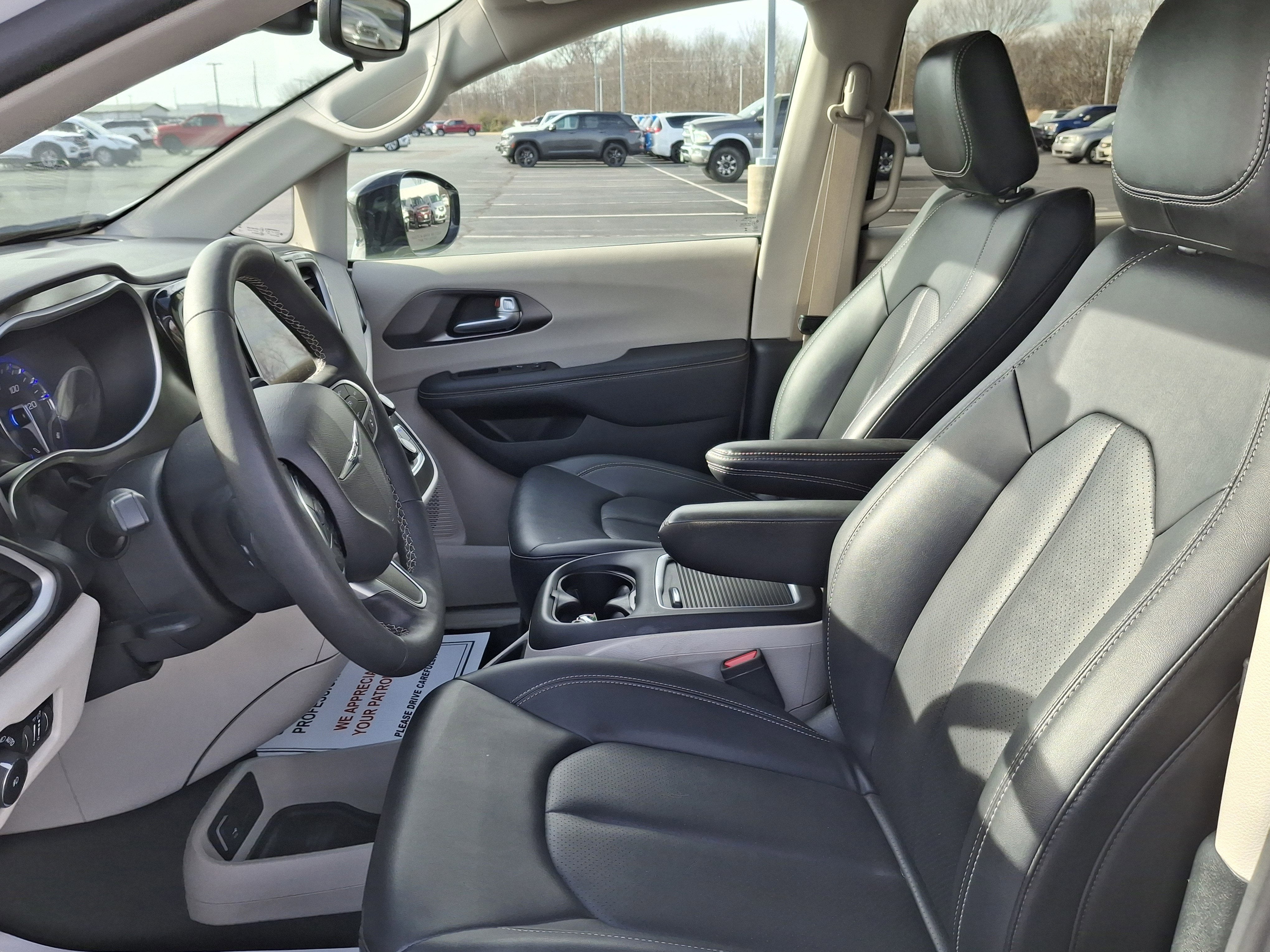 2024 Chrysler Pacifica Touring L