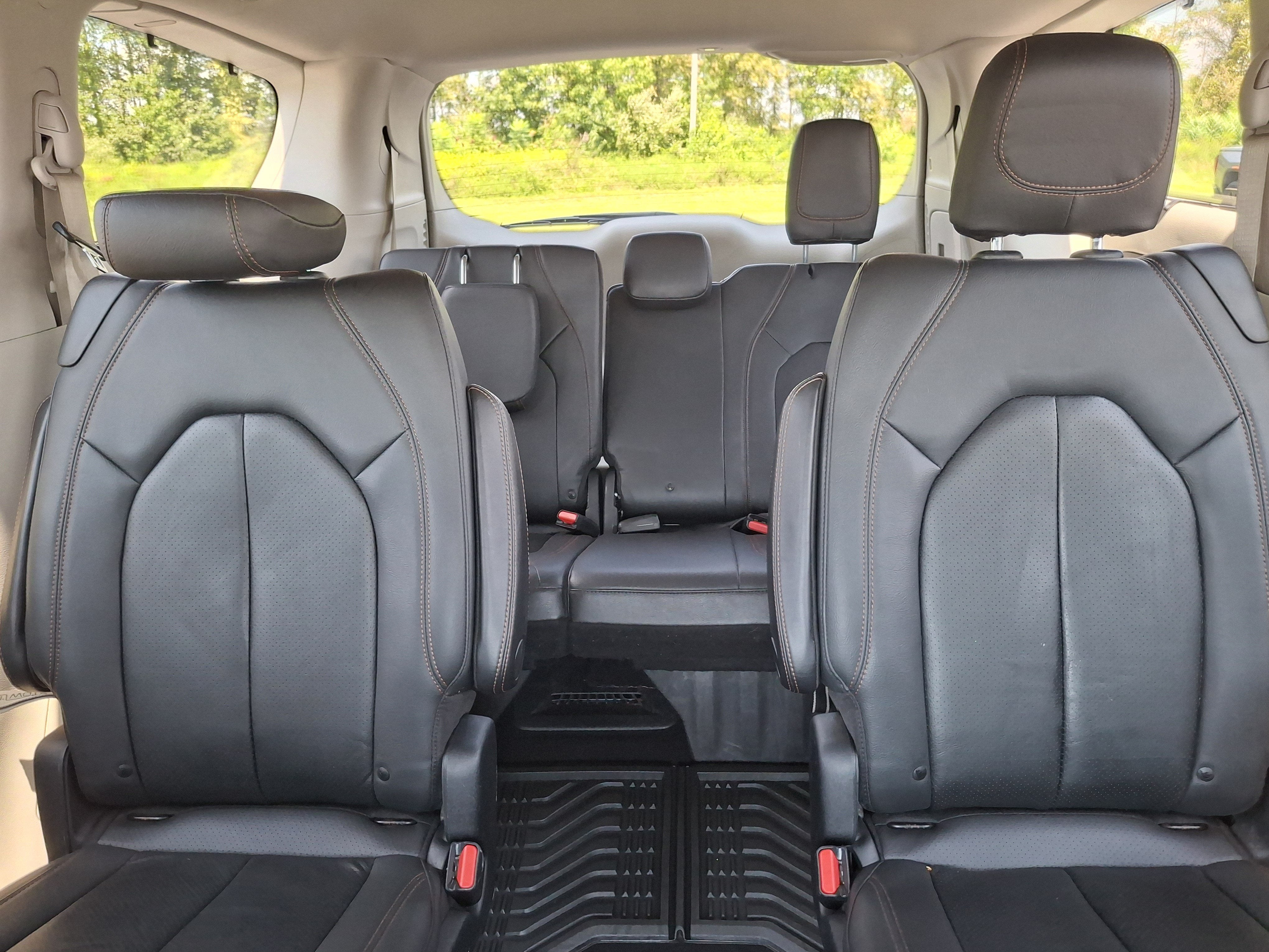 2020 Chrysler Pacifica Touring L