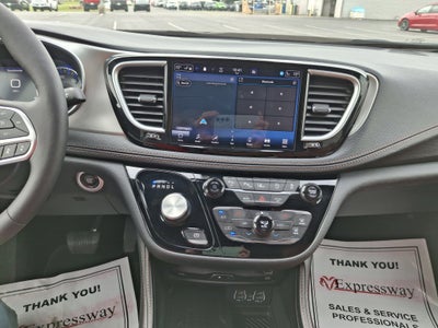 2025 Chrysler Pacifica Pinnacle