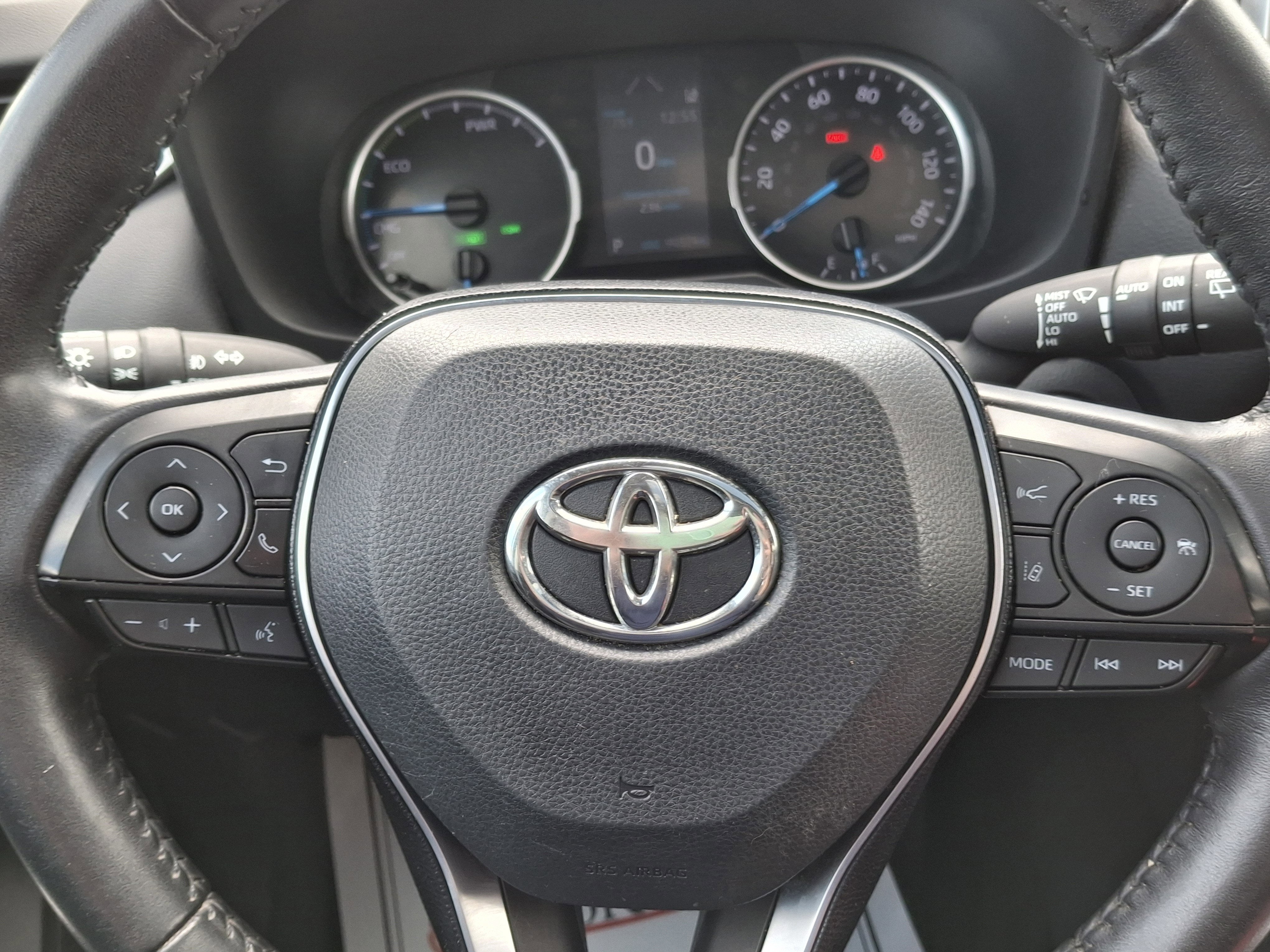 2020 Toyota RAV4 Hybrid XLE