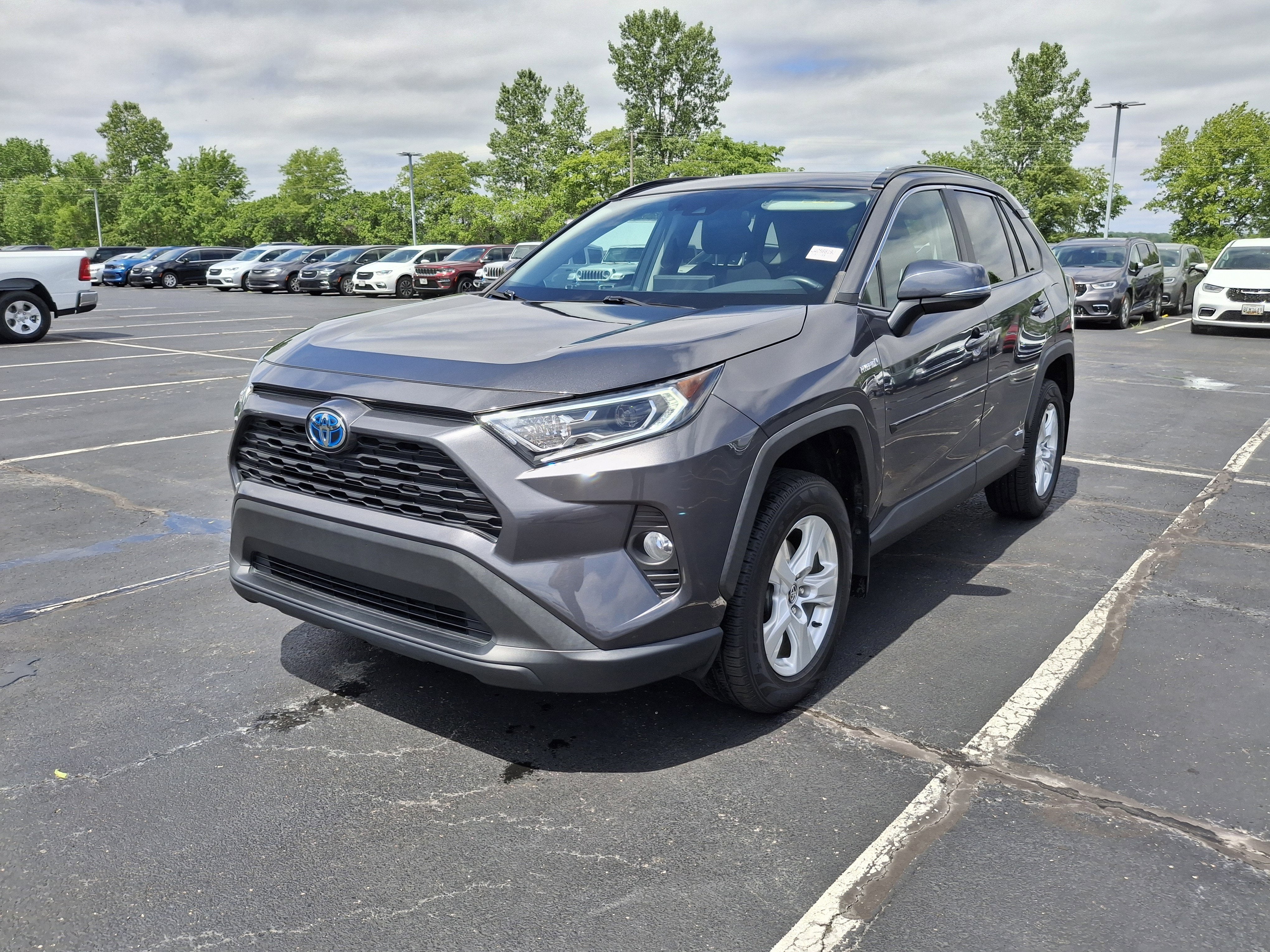 2020 Toyota RAV4 Hybrid XLE