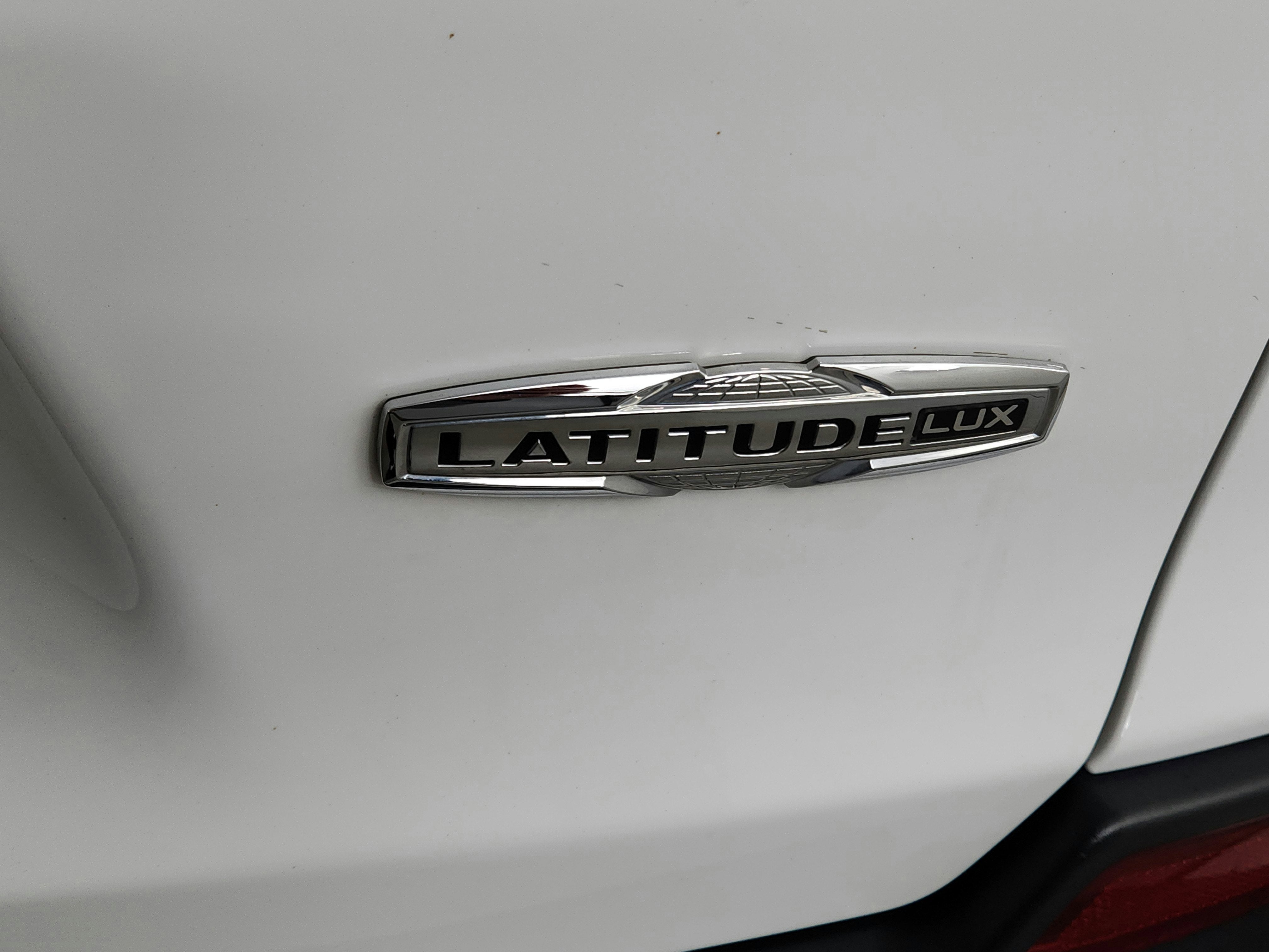 2022 Jeep Cherokee Latitude Lux