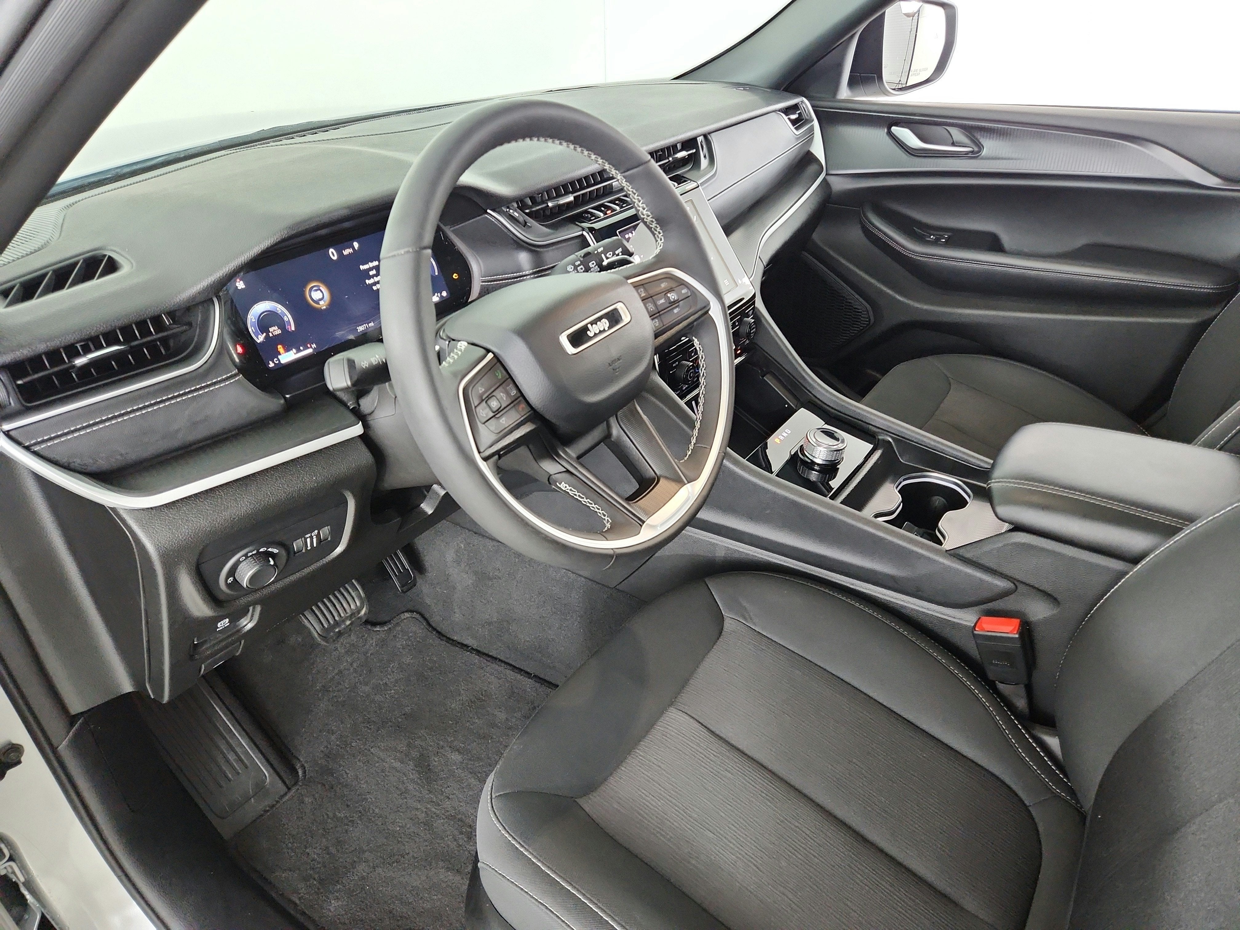 2024 Jeep Grand Cherokee Laredo X