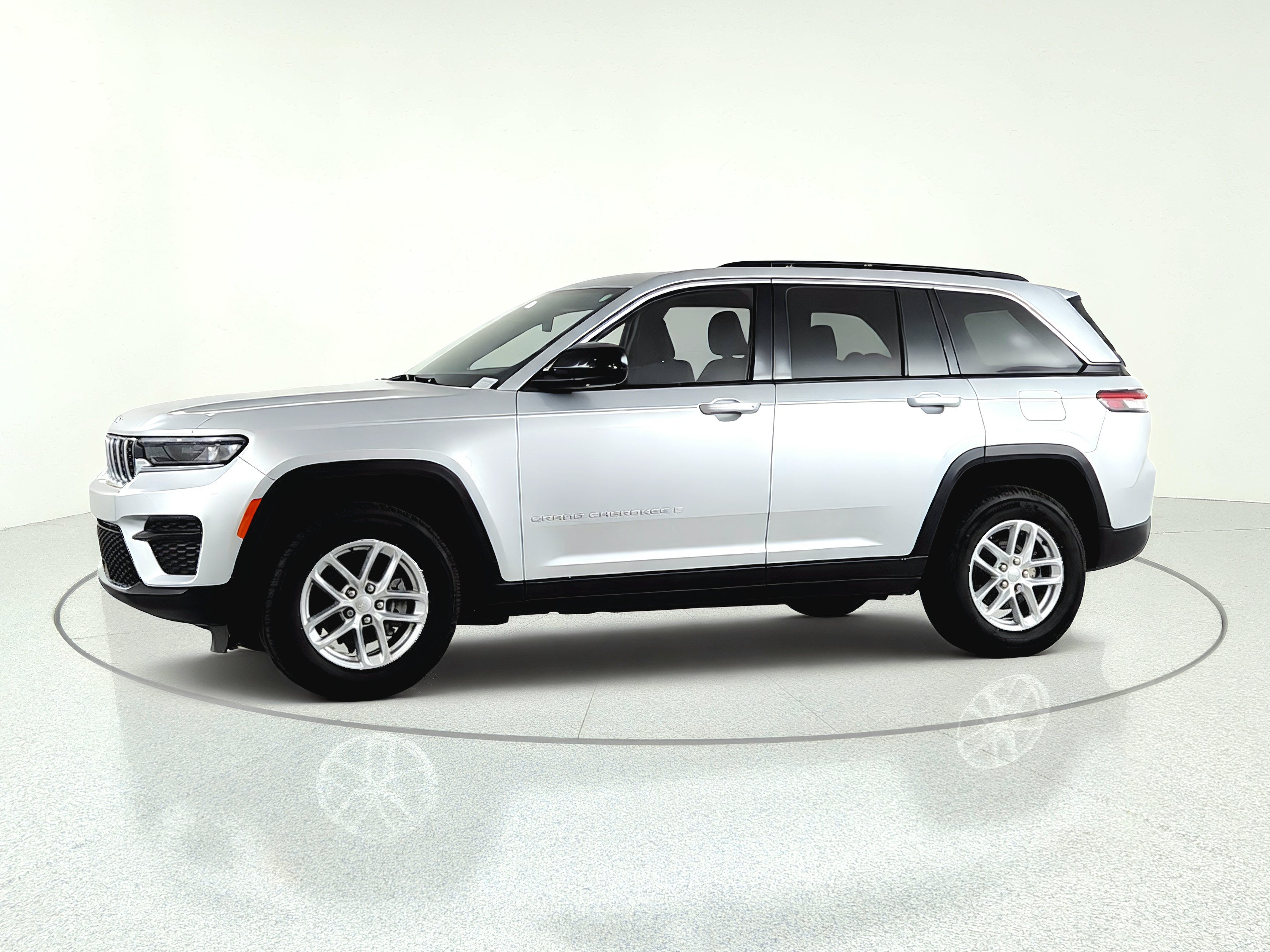 2024 Jeep Grand Cherokee Laredo X