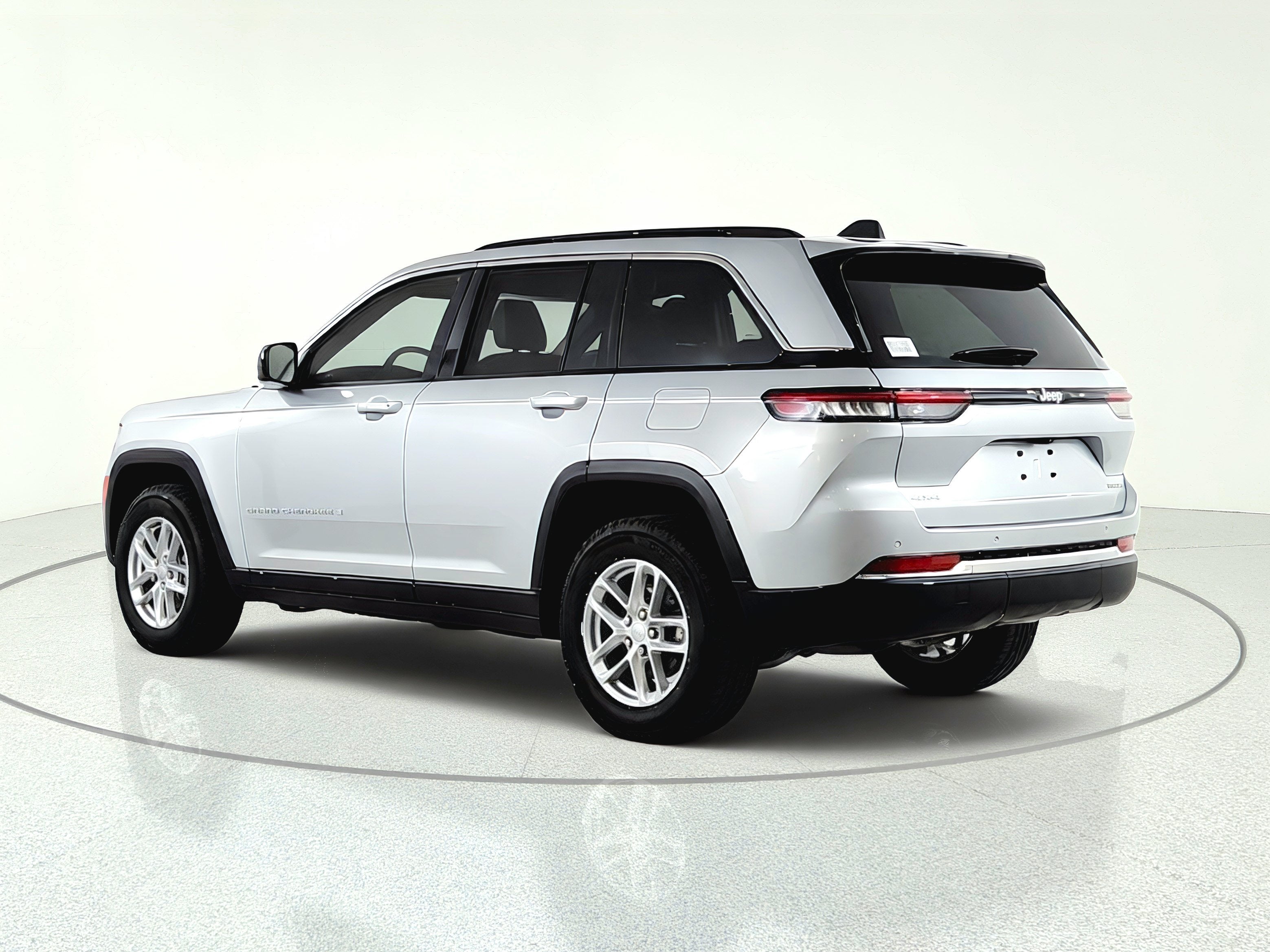 2024 Jeep Grand Cherokee Laredo X