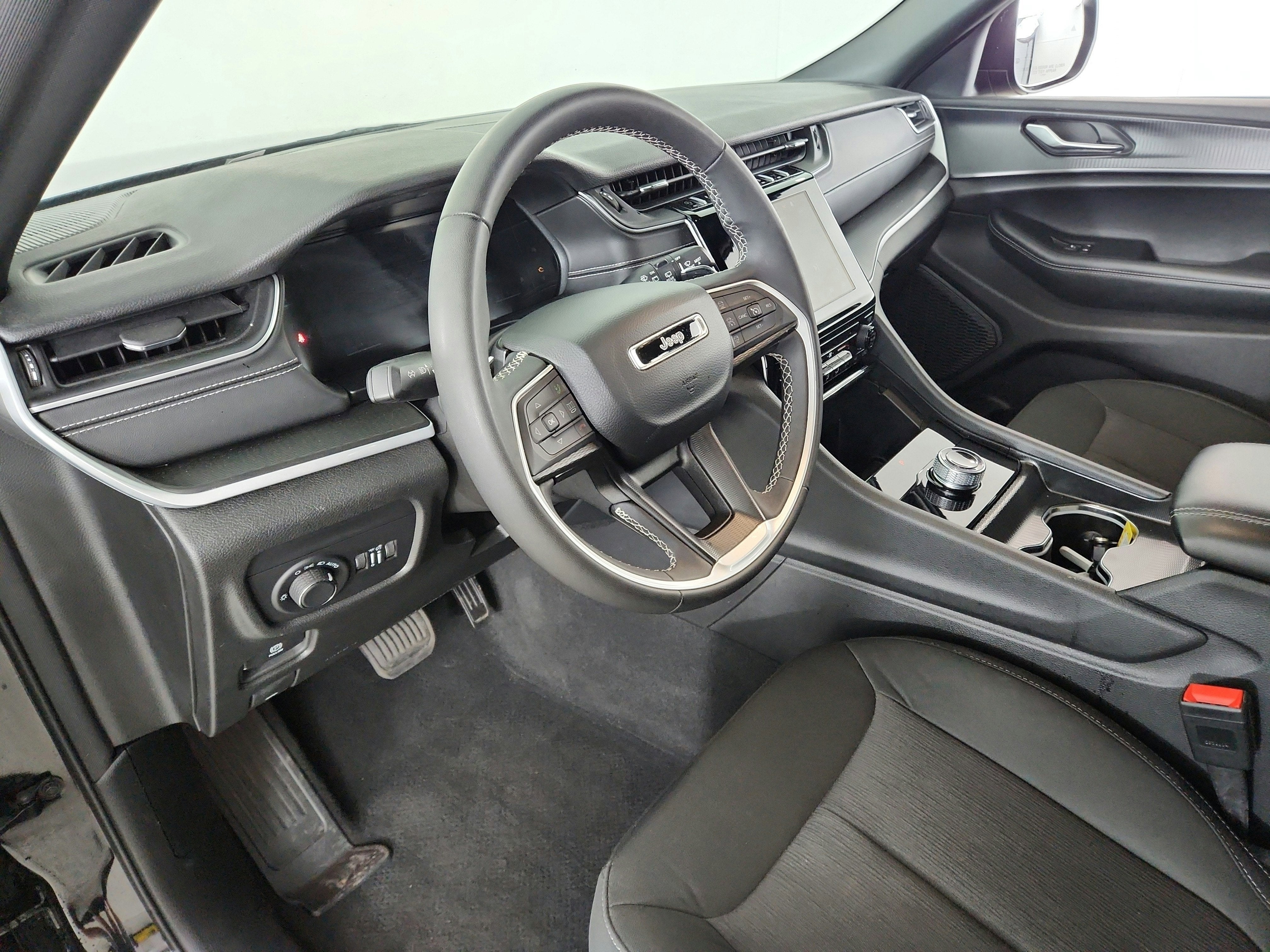 2024 Jeep Grand Cherokee L Laredo