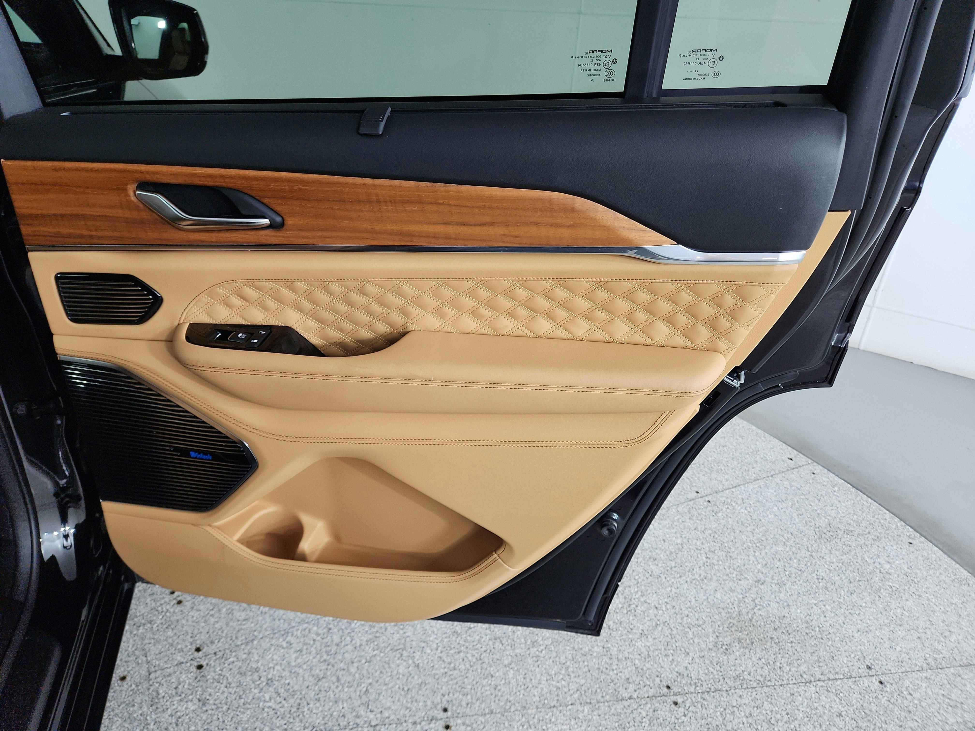 2023 Jeep Grand Cherokee L Summit Reserve