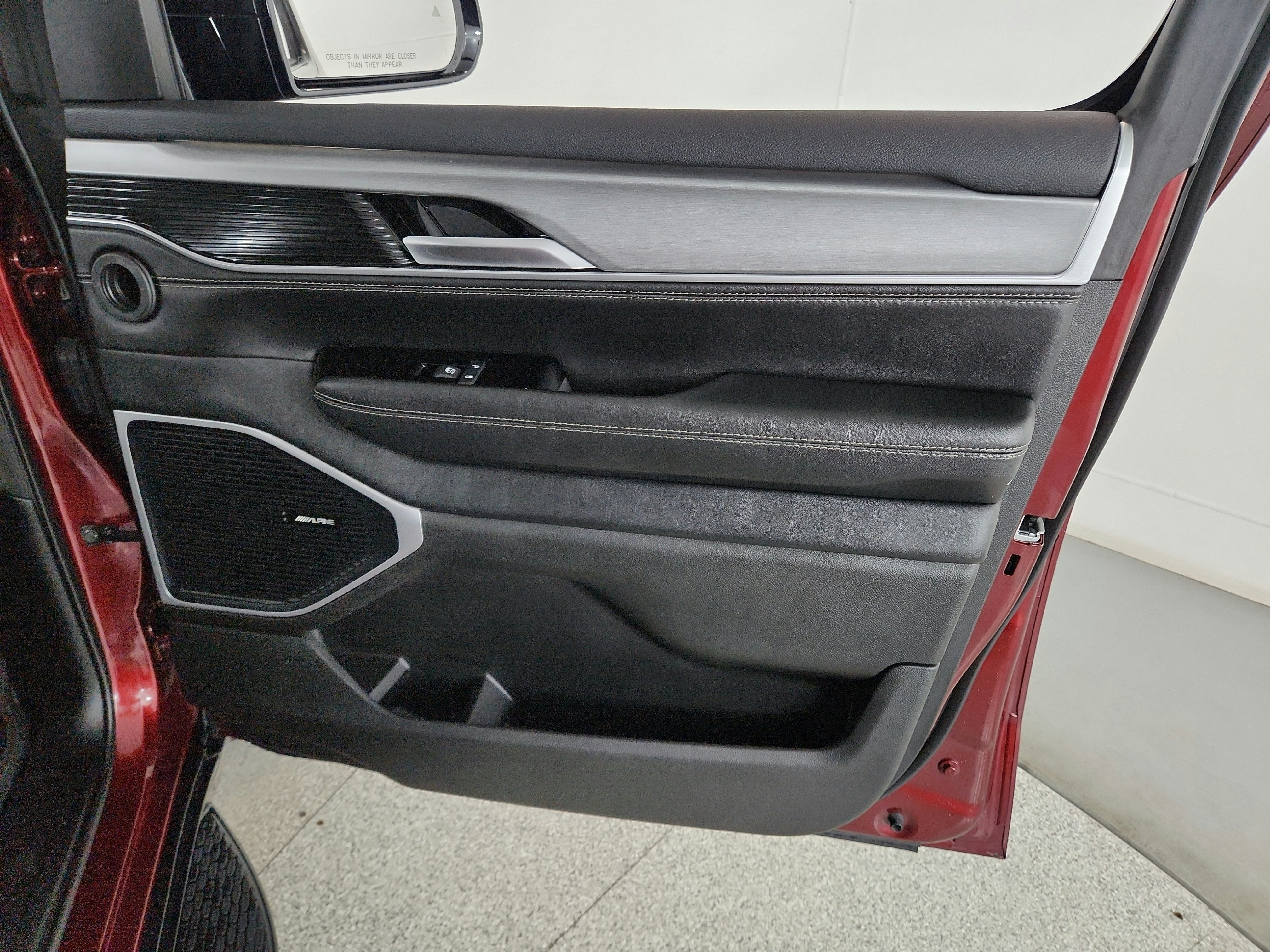2024 Jeep Wagoneer Series II Carbide