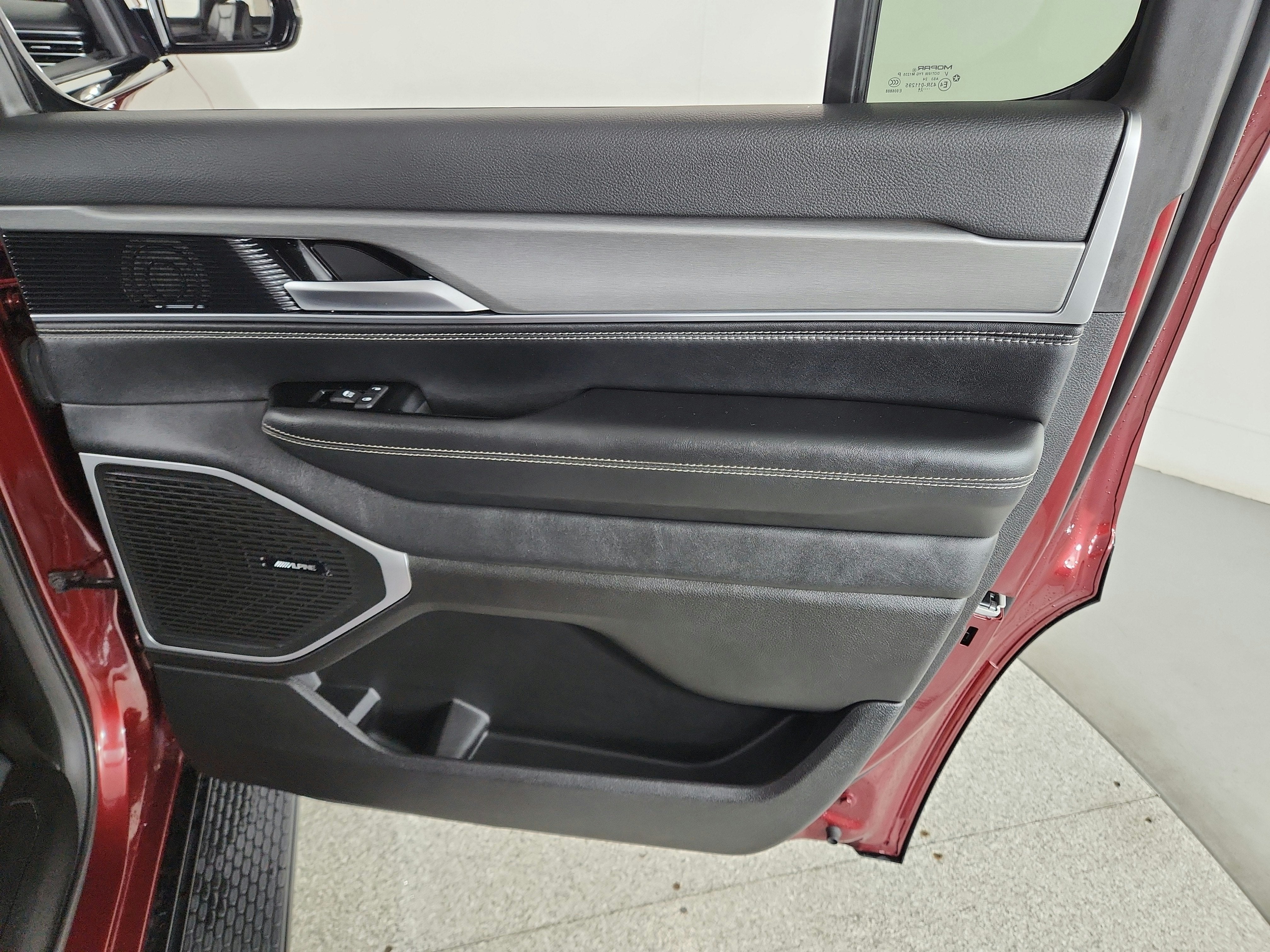 2024 Jeep Wagoneer Series II Carbide