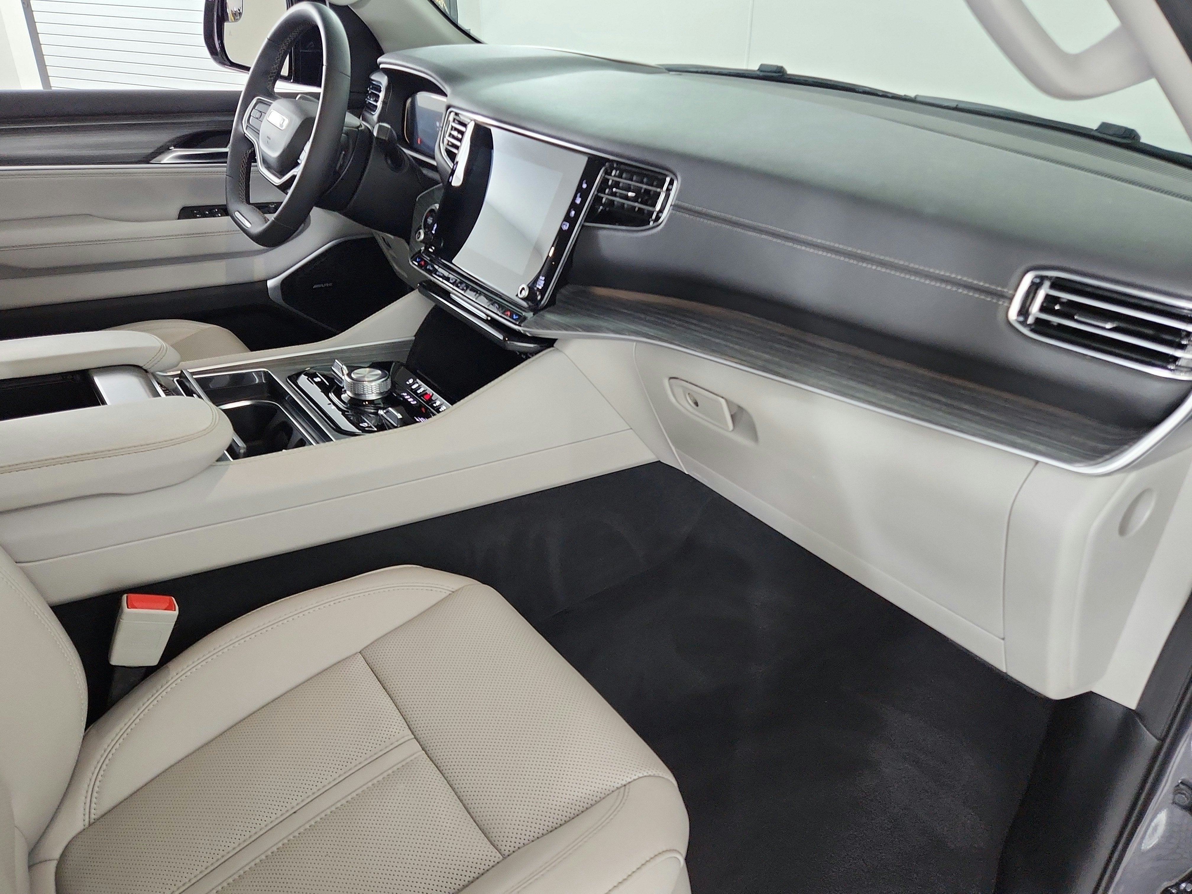 2023 Jeep Wagoneer Series III
